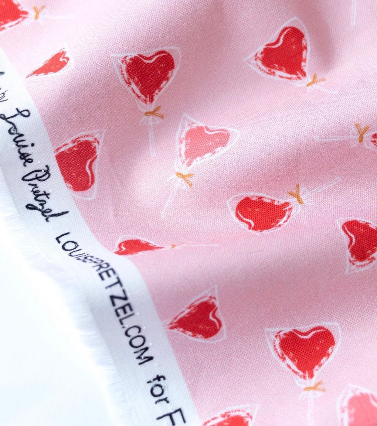 Love in bloom FIGO - Roses yardage 90624-22 | in stock | Louise Pretzel | valentine | Red | Pink | Hearts | Roses | Kisses | wine