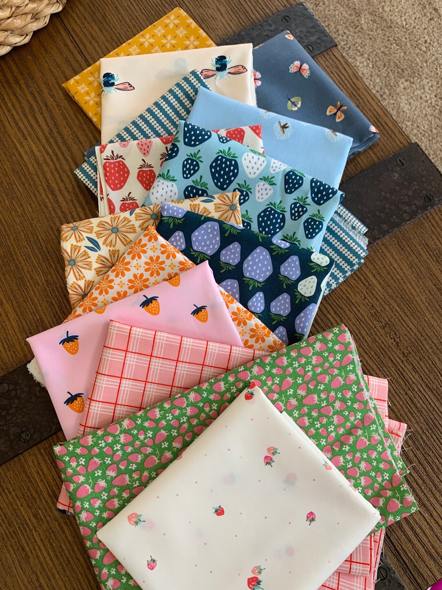Blue skies and berries - Under the Apple Tree - 14 piece FQ bundle - Strawberry Cotton+Steel - AGF - gingham - Poppie cotton