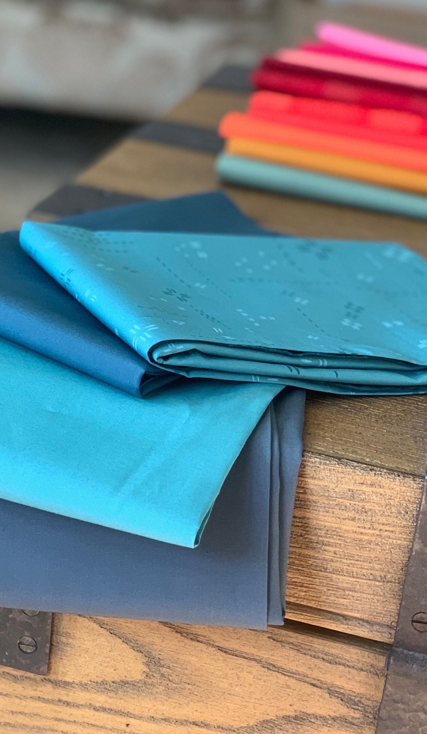 Maven AGF blenders | Fat quarters / 1/2 yards bundles 14 fabrics | Fast shipping | Pure solids | Maureen Cracknell - decostitch