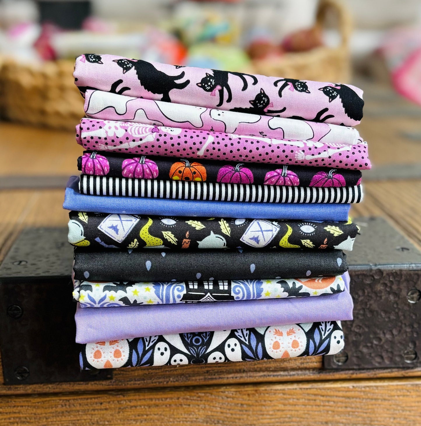 Halloween by color pink to Purple school of magic - sweet tooth 11 Fat quarter fabrics | Halloween colors | spooky witchy