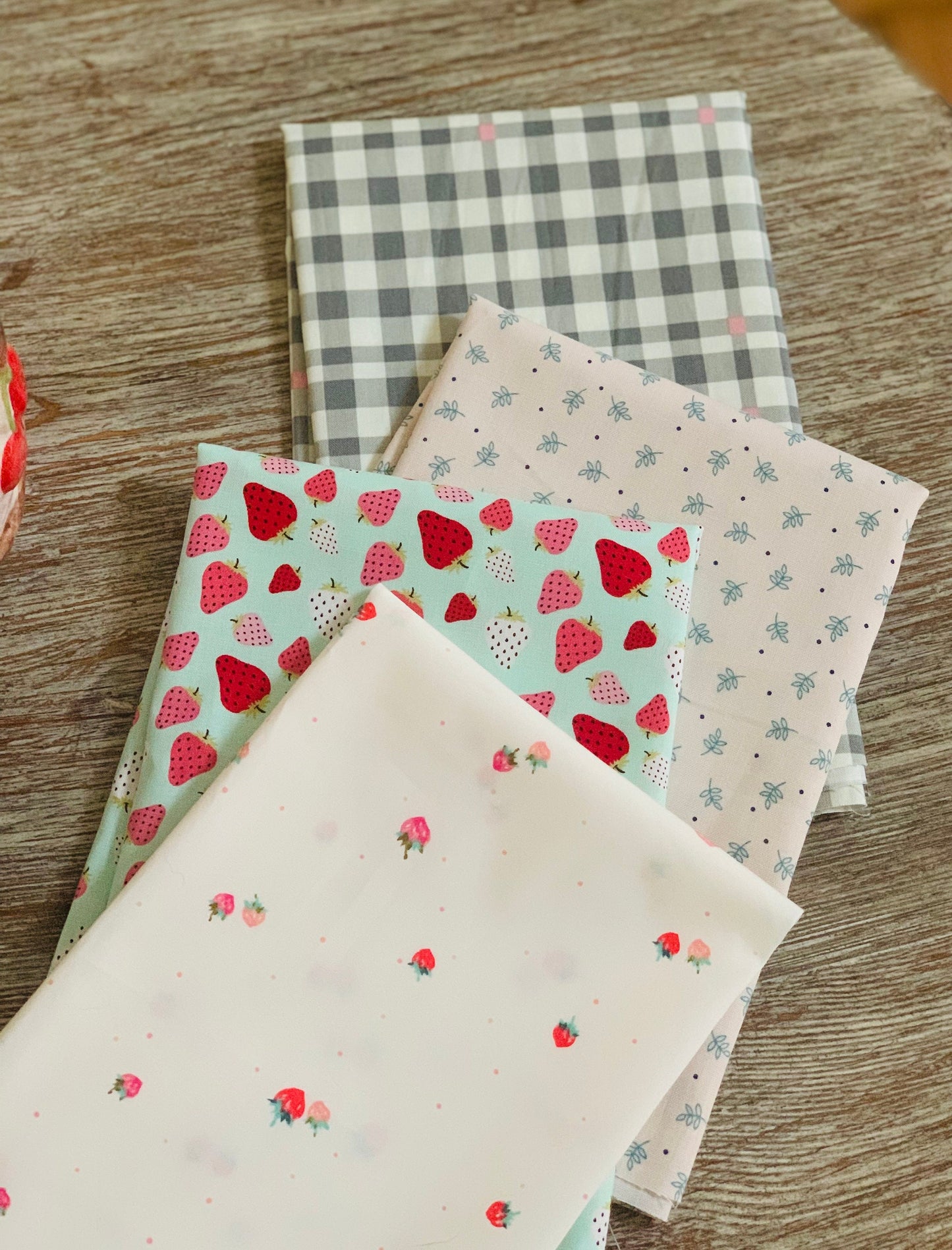 Bloomberry and more - curated bundle - 13 piece FQ or 1/2 yard - Ditsy flowers - Sunday afternoon - Poppie cotton - Lori holt