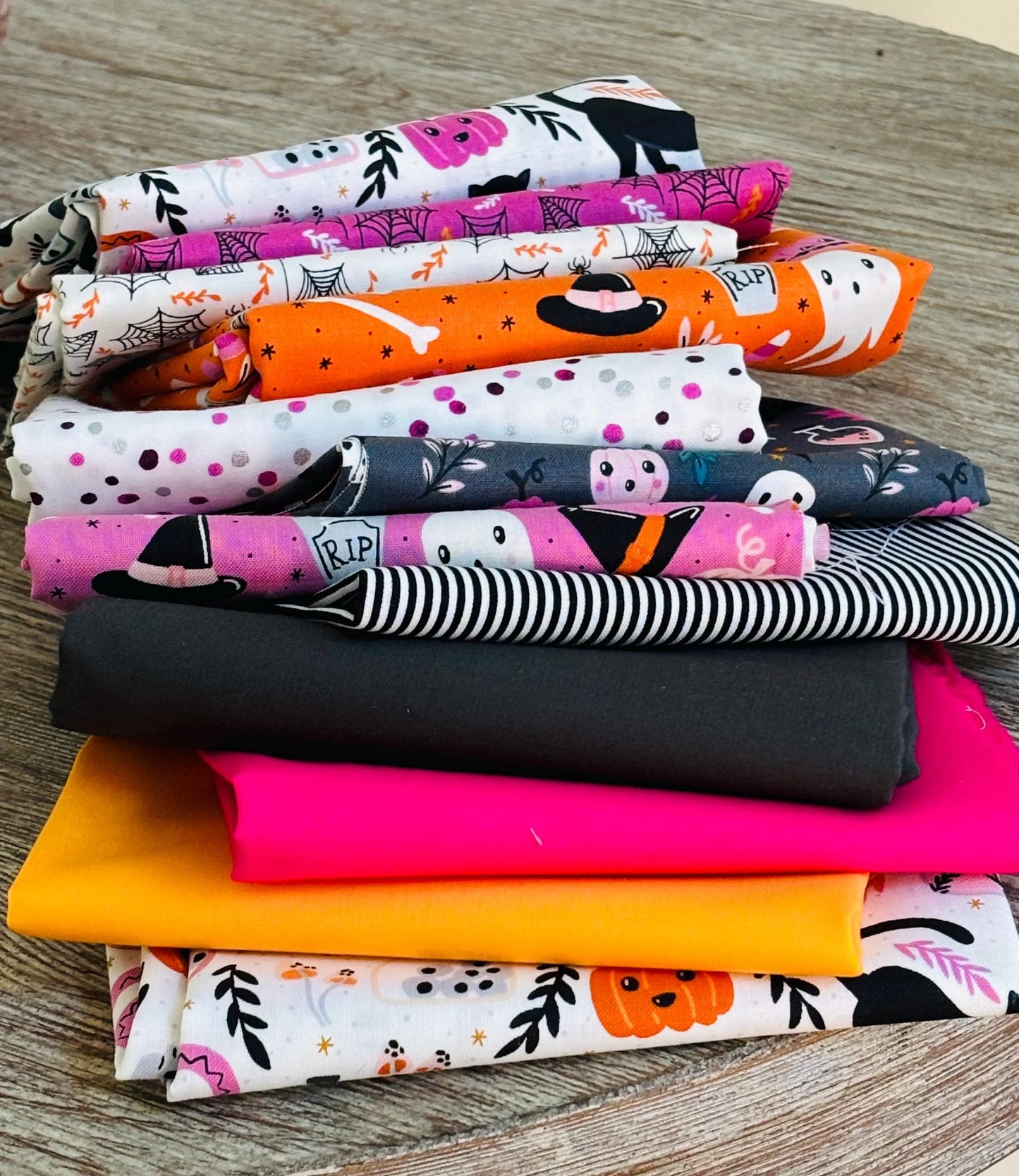 By the glow of the moon and more mini 12 fat quarter bundle Halloween - orange pink black - cotton and steel - Dominika Godette