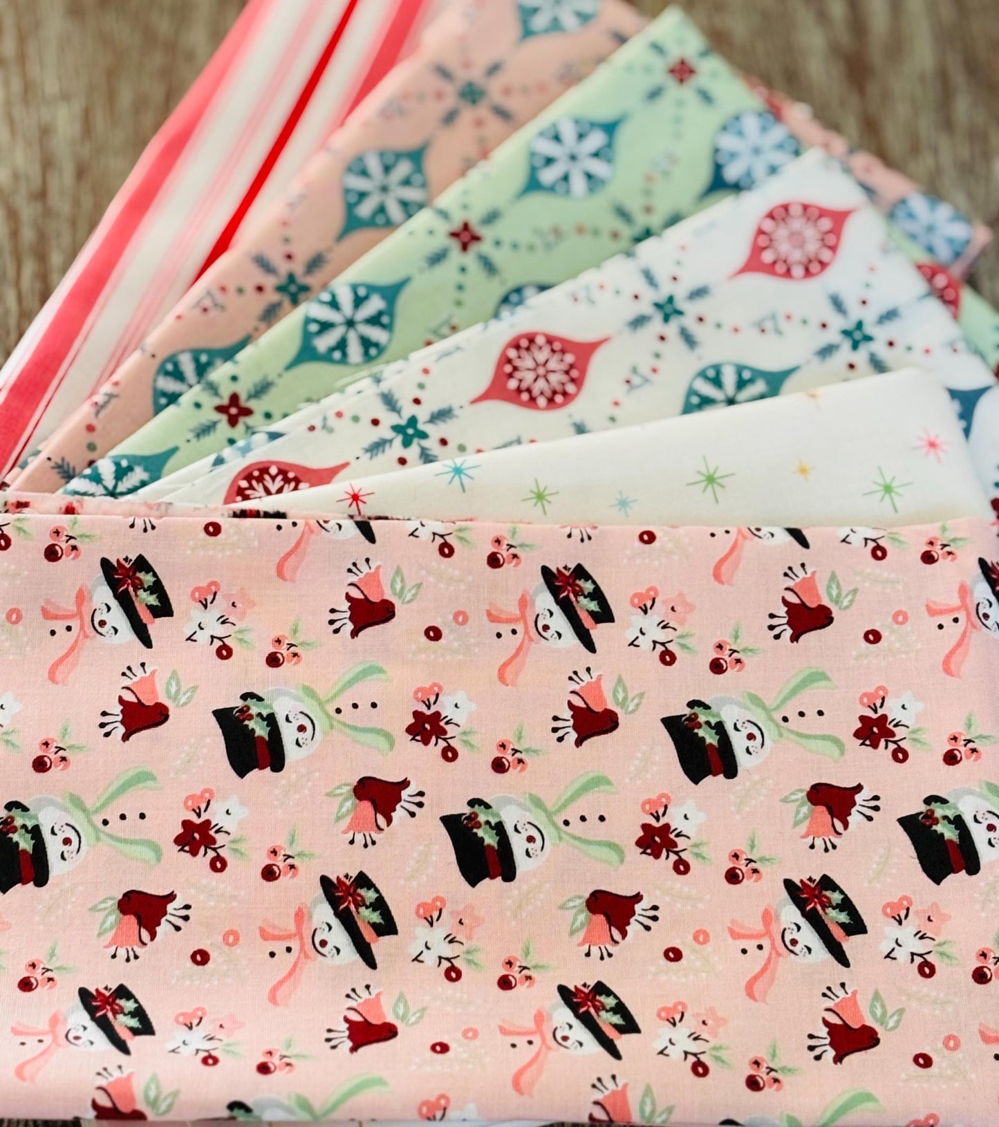 Frost and flurry Mini bundle #3 + blenders 6 FQ / 1/2 yards| Poppie cotton | Sheri McCulley | vintage | in stock - holiday christmas