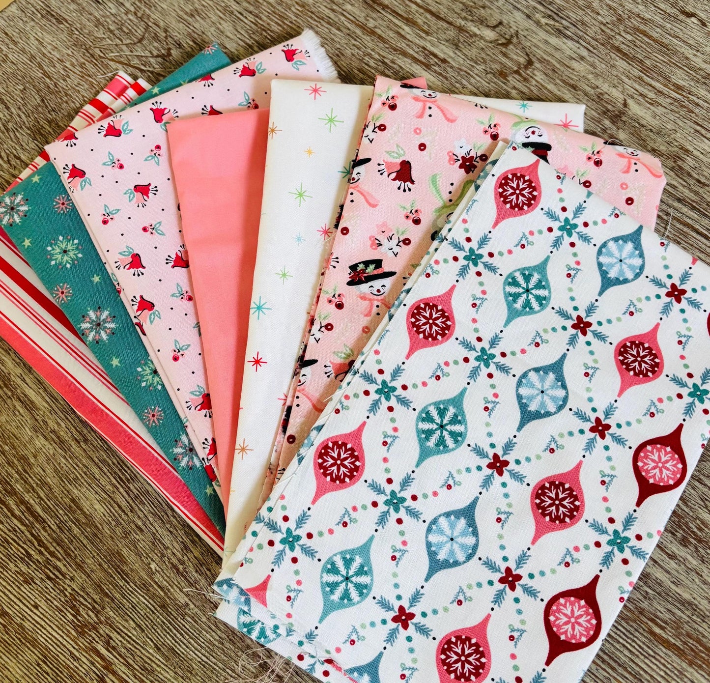 Frost and flurry Mini bundle #4 + blenders 7 FQ / 1/2 yards| Poppie cotton | Sheri McCulley | vintage | in stock - holiday christmas
