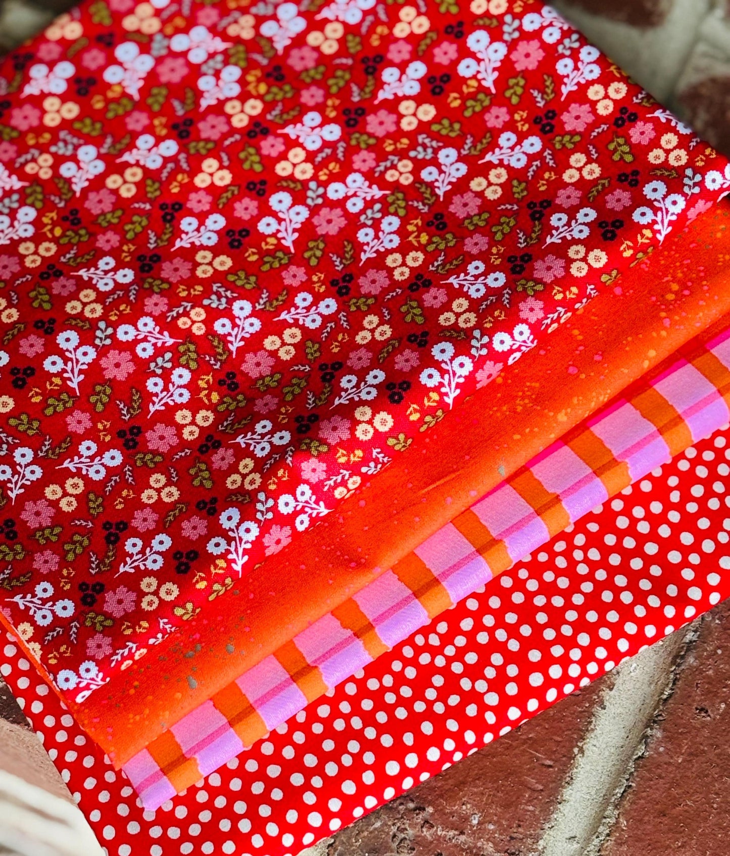 Berry burst # 2 - Ruby star - 13 piece FQ bundle - Strawberry - Market day | Cotton+Steel - Kimberly Kight - Poppie cotton - red strawberry