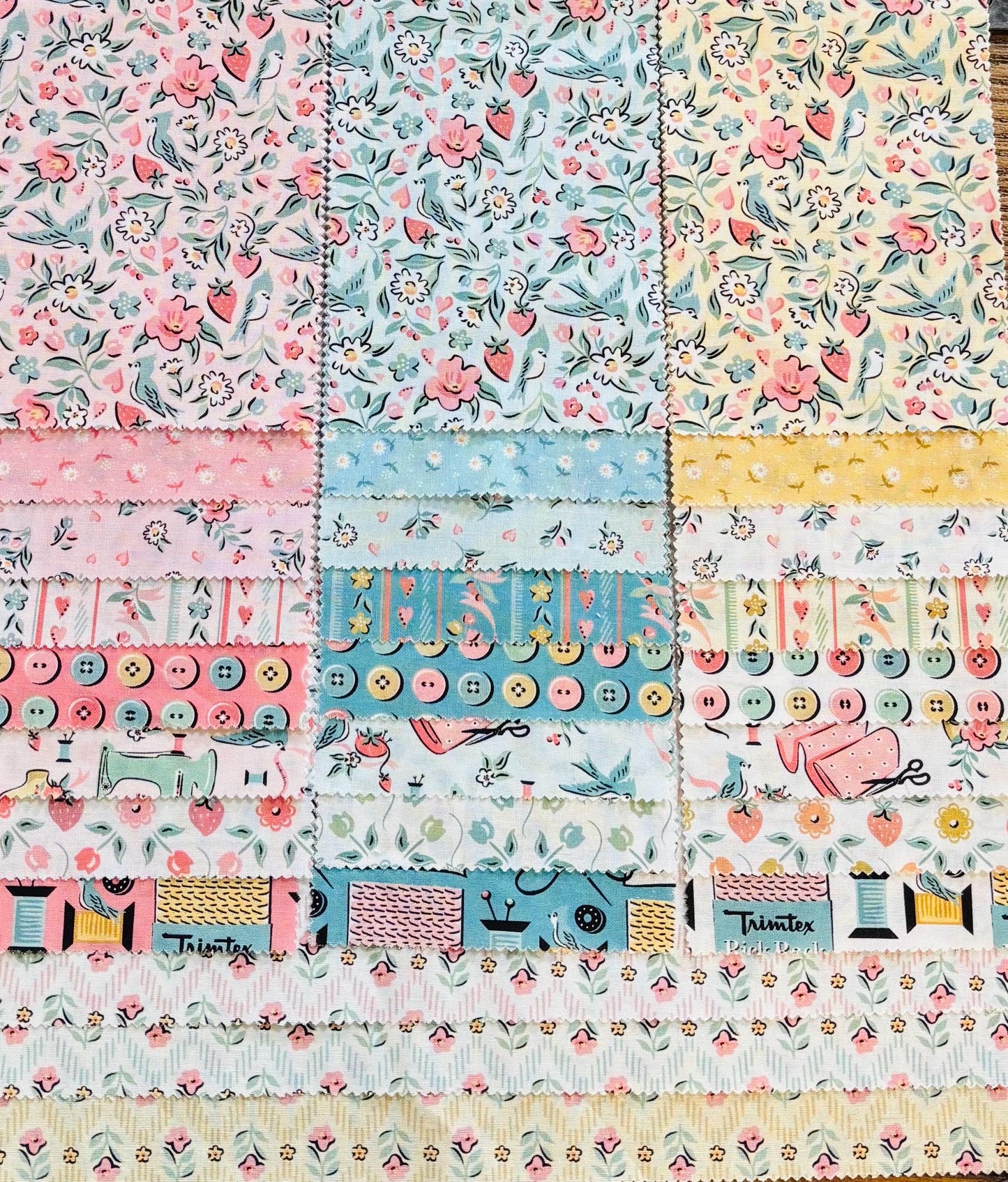 preorder** Granny's Apron blue GS25914 | Poppie cotton | Sheri McCulley | vintage shipping Aug '25 granny's sewing room