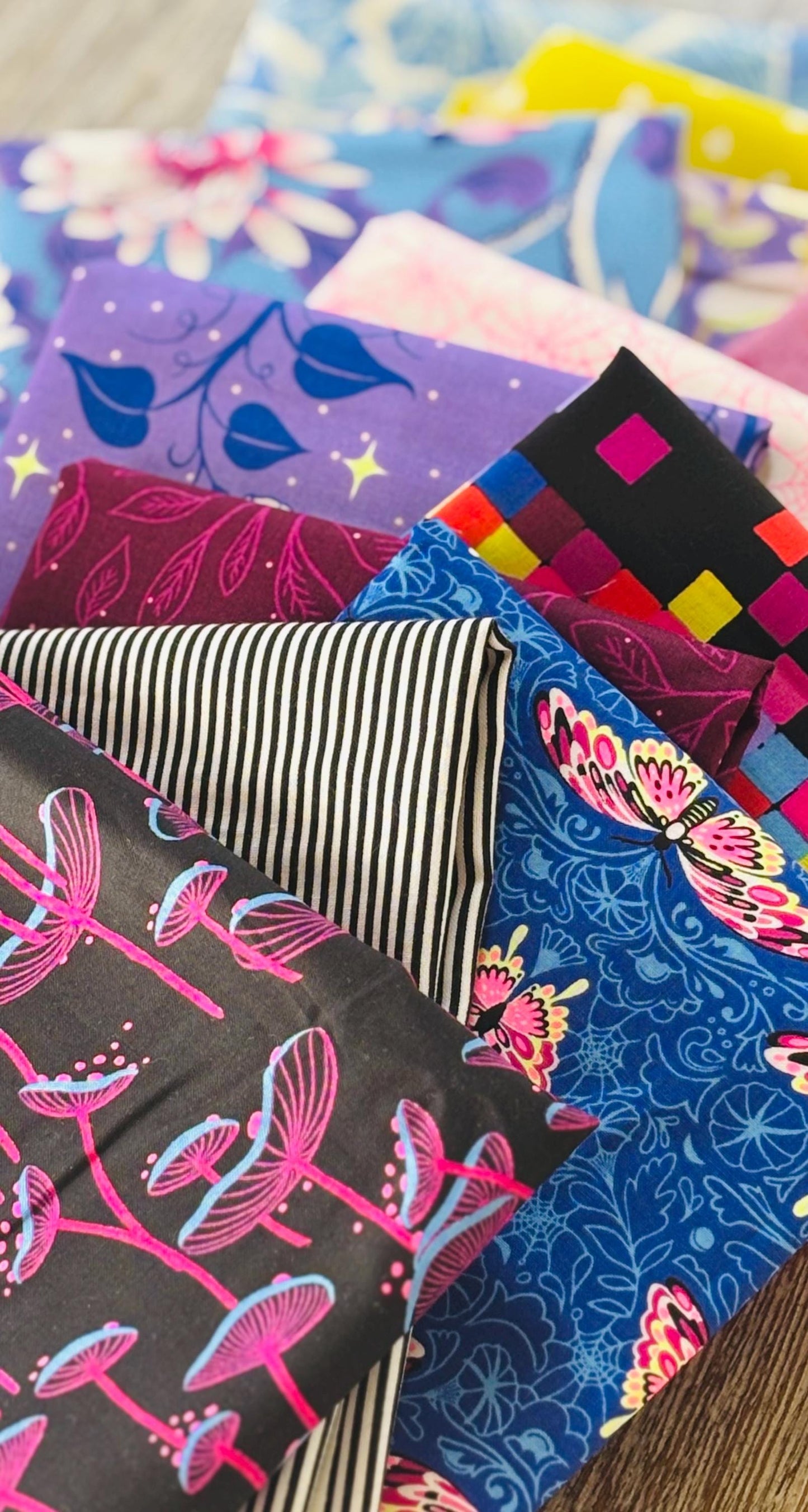 Glow garden and more Halloween 12 fat quarter OR 1/2 yd bundle - AGF - Sarah Watts - pure solids sweet n spooky - starry