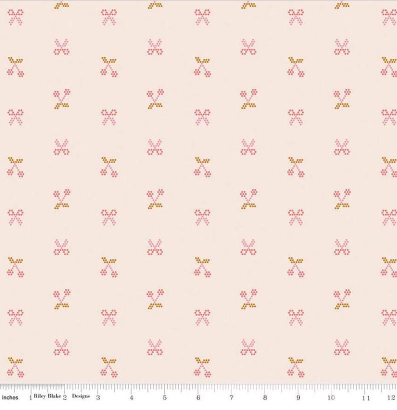 Sunsetridge by Minki Kim | C15733 | Fast shipping | summer vintage RBD Scissors blush