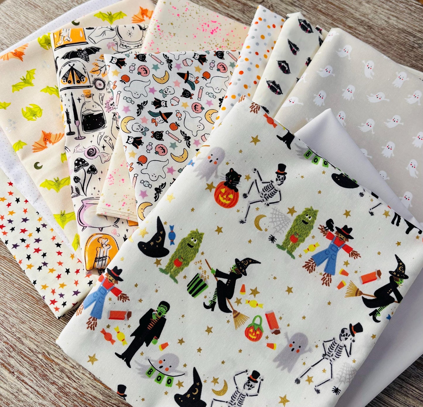 Faintly spooky 11 fat quarter Low volume - skeleton - pumpkin - RJR pure solids sweet n spooky ghost Part 4