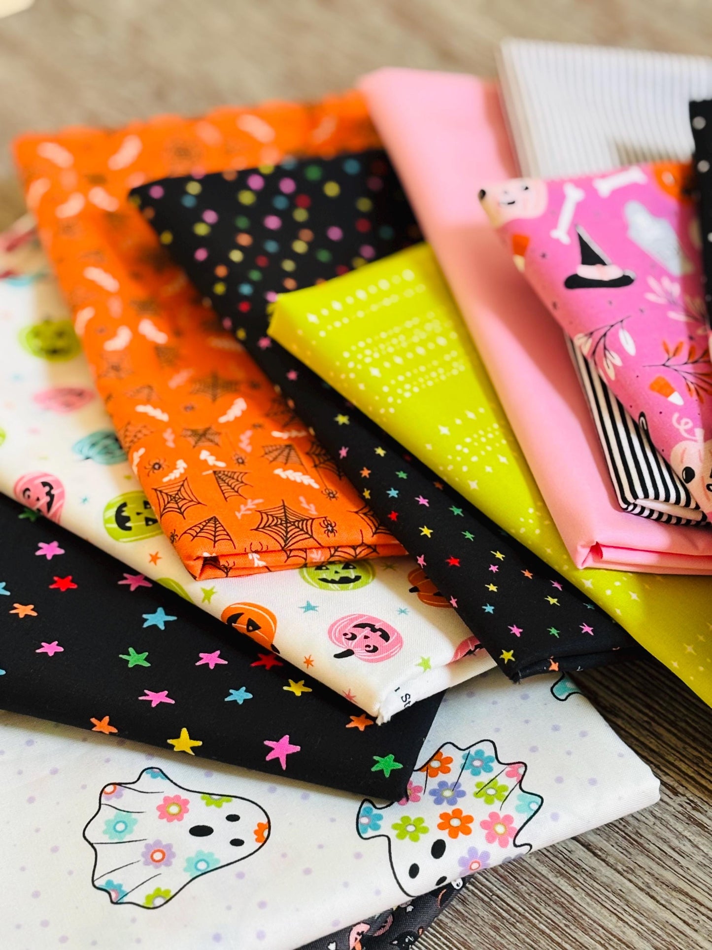 Spooktacular Halloween 11 fat quarter OR 1/2 yd bundle - AGF - Purple - pure solids sweet tooth - starry