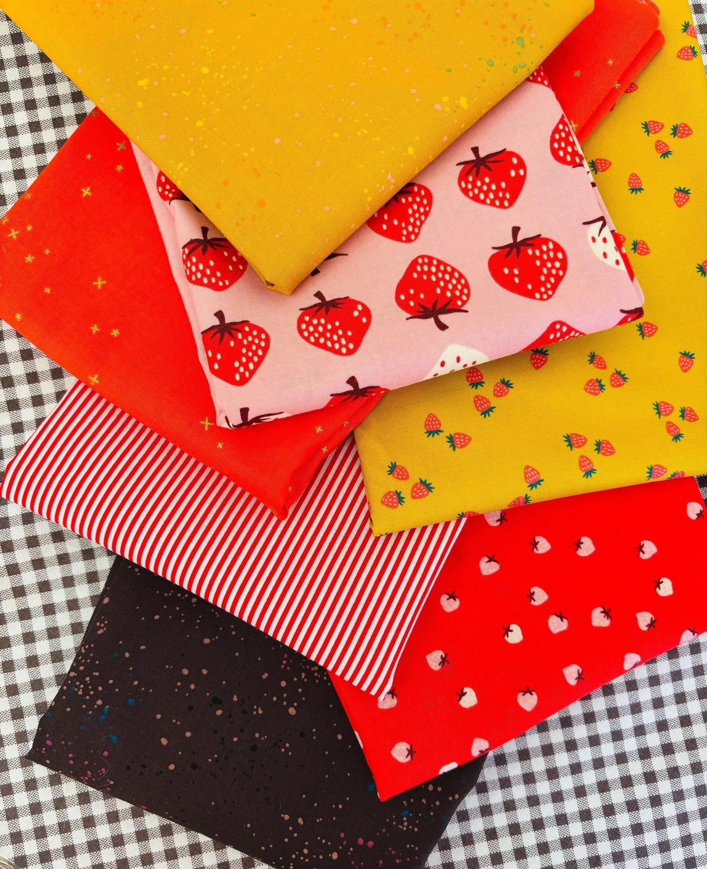 Mini strawberries with a hint of turmeric - 8 fat quarter bundle - gingham - starry - ruby Star - speckled - gold