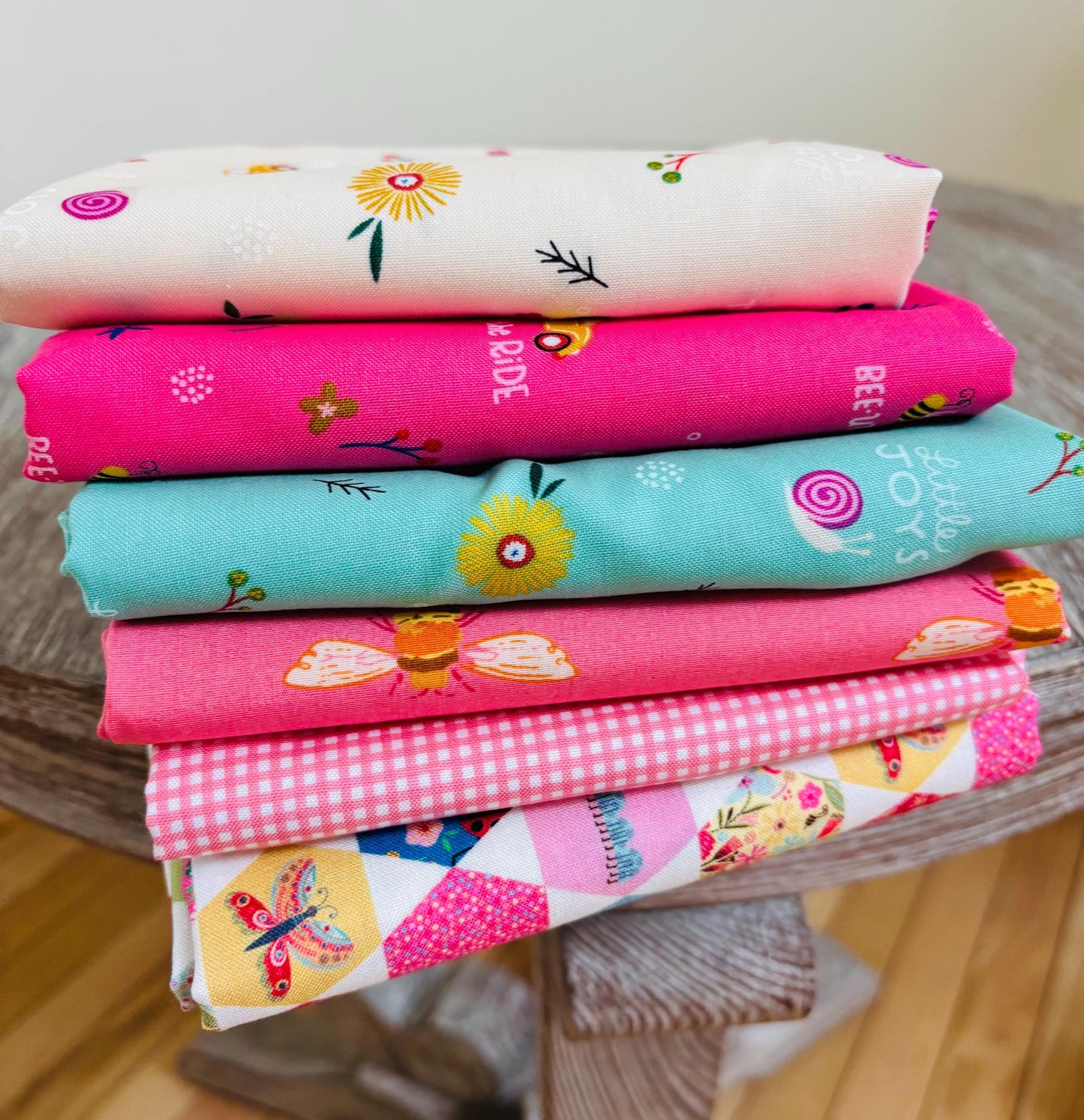 Its the little things in life 6 FQ mini bundle AGF Poppie cotton Hey love bug