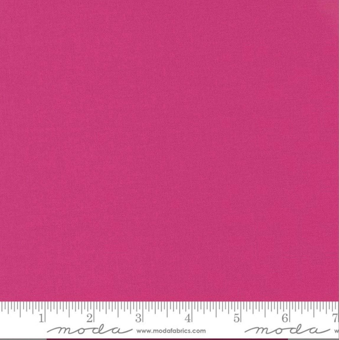 Bella Solids - Magenta - 9900 92 - Moda