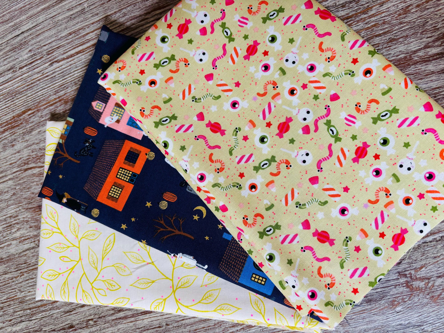 Find me on Halloween street - 9 fat quarter bundle - Not scary