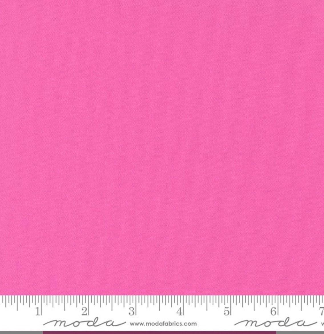 Bella Solids - Peony - 9900 91 - Moda