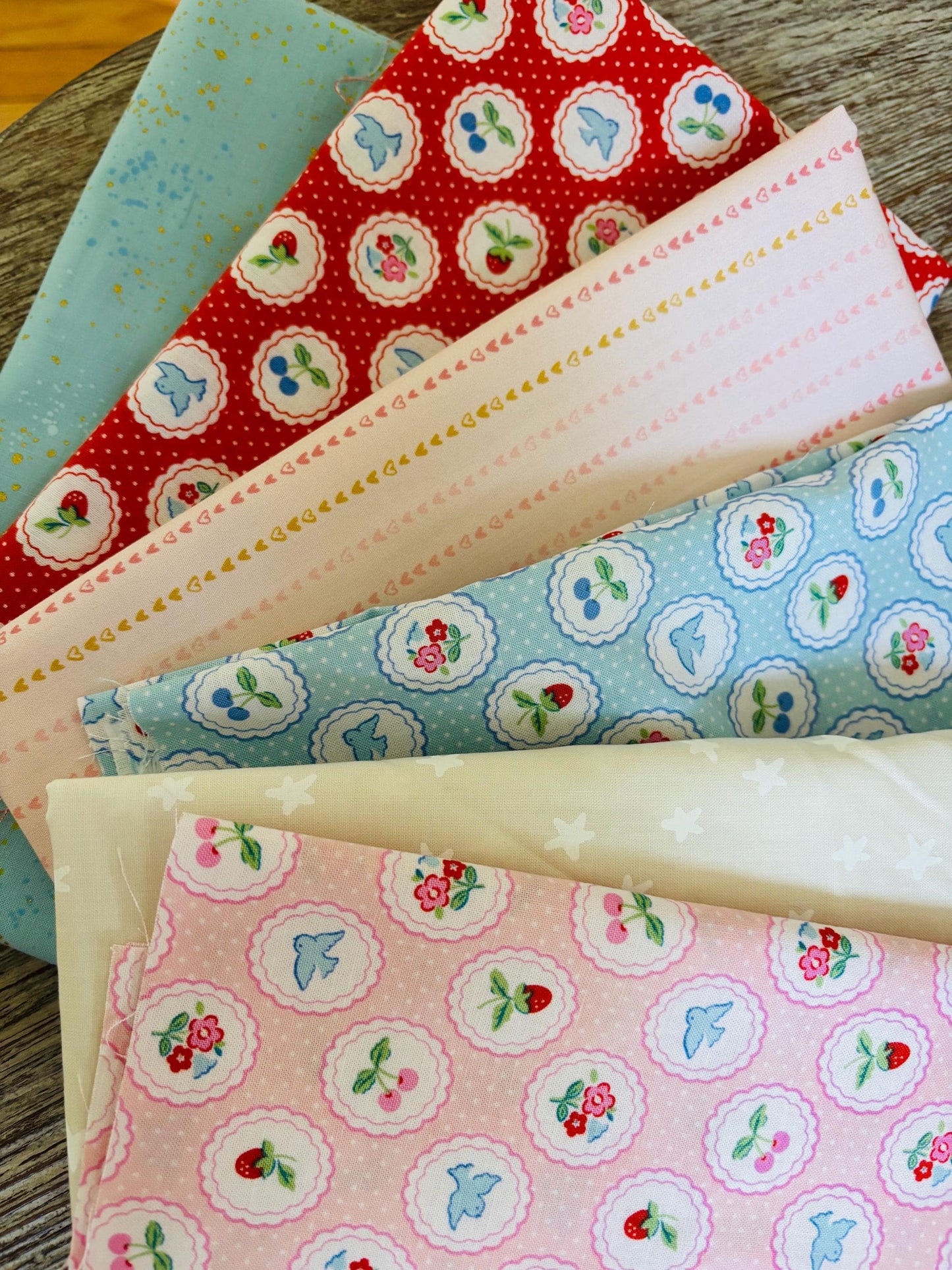 Chirp + charm - 6 fat quarter bundle - Poppie Cotton Ruby star and more