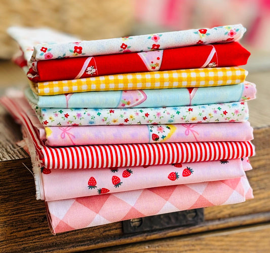 Market day bunting and more - seasonal - 9 fat quarter bundle - Strawberry - mushroom blooms - plaid | Poppie cotton Lori Holt