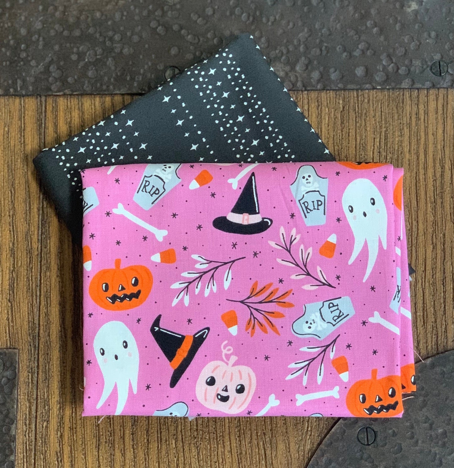 Halloween treats -  AGF - by the glow of the  moon Poppie cotton 8 Fat quarters fabrics | sweet tooth | spooky witchy - kitty loves candy -