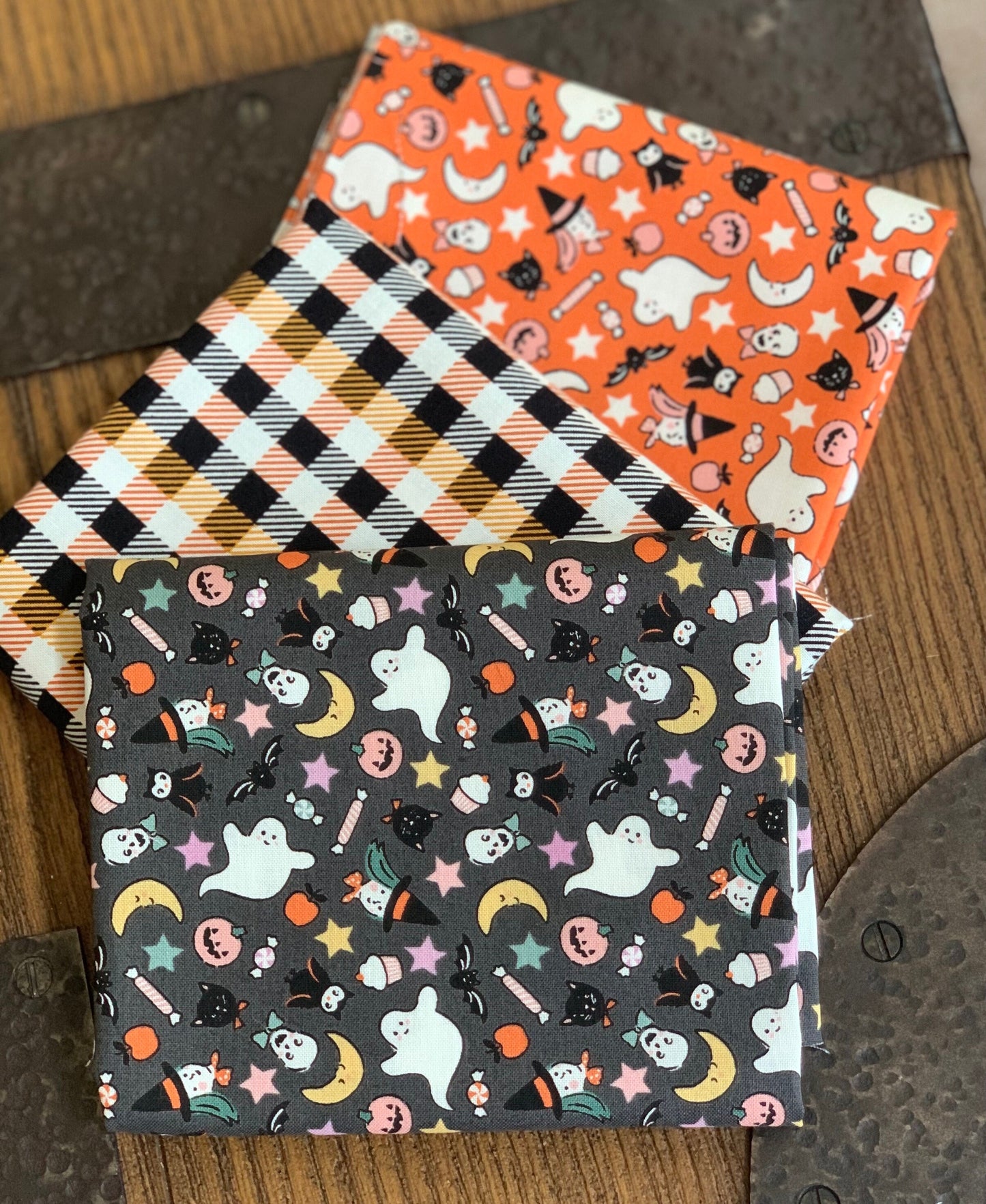 Halloween treats -  AGF - by the glow of the  moon Poppie cotton 8 Fat quarters fabrics | sweet tooth | spooky witchy - kitty loves candy -