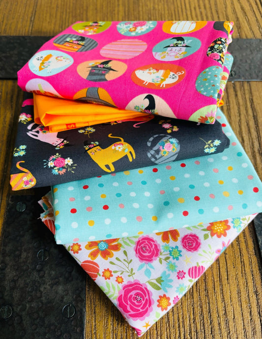 Sweetest witch in town - 5 fat quarter bundle - halloween - pumpkin - pink  | Poppie cotton Lori Holt