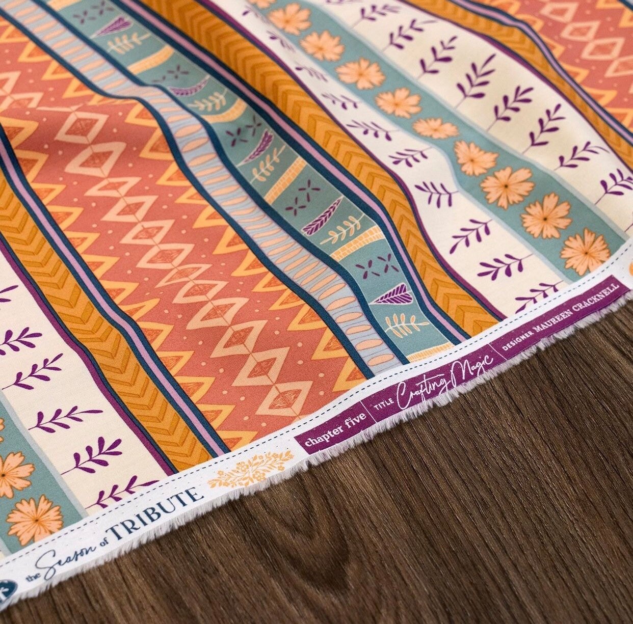 The Season of Tribute yardage - Crafting magic by Maureen Cracknell | AGF | Bumble Five TRB5008 | In stock