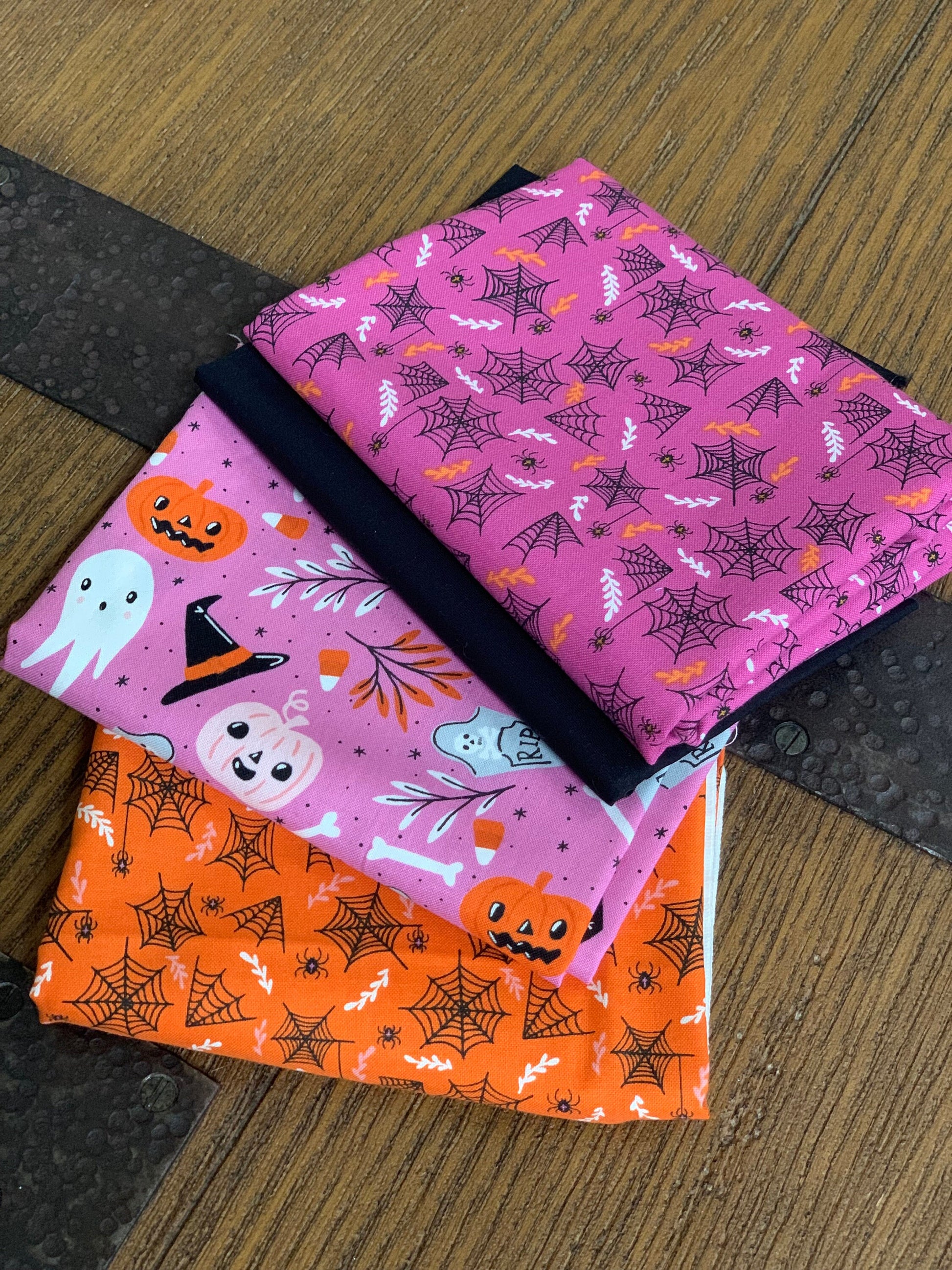 By the glow of the moon mini 11 fat quarter bundle Halloween - AGF - cotton and steel - Dominika Godette