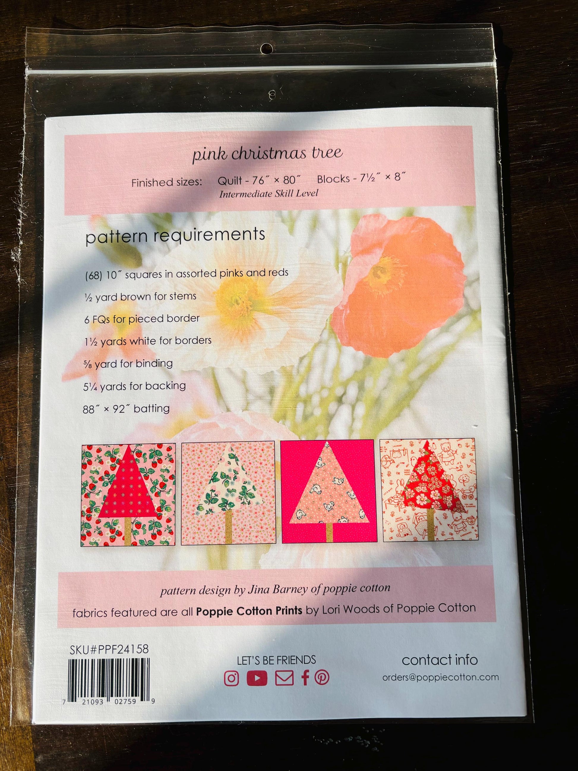 Pink Christmas tree Quilt pattern PPF24158 - Poppie cotton | quilt size 76 " x 80 " in stock - blocks 71/2 " x 8"