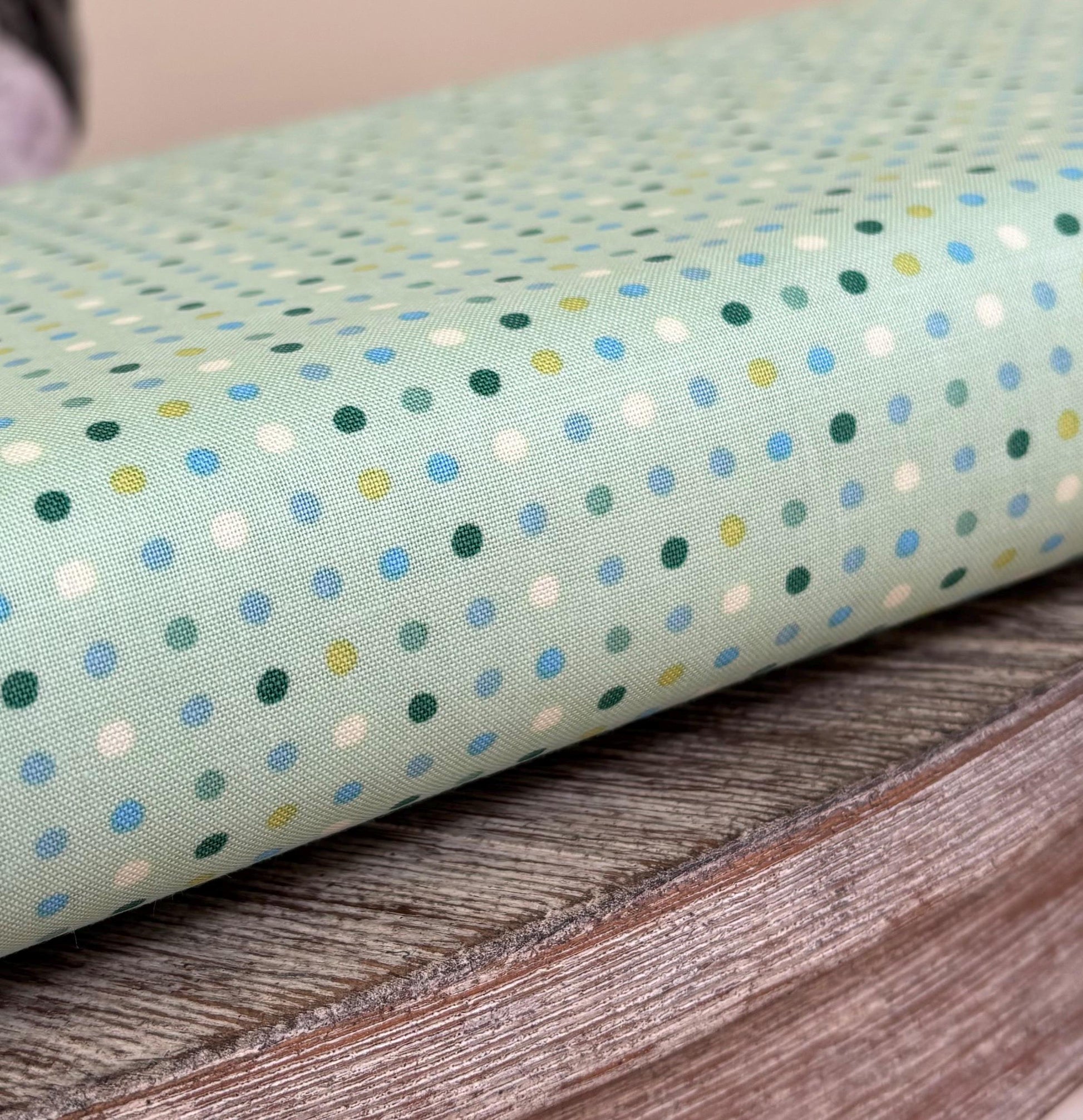 Spearmint green - seeing spots | Poppy cotton | in stock | ditsy | polka dots | vintage | Lori Woods