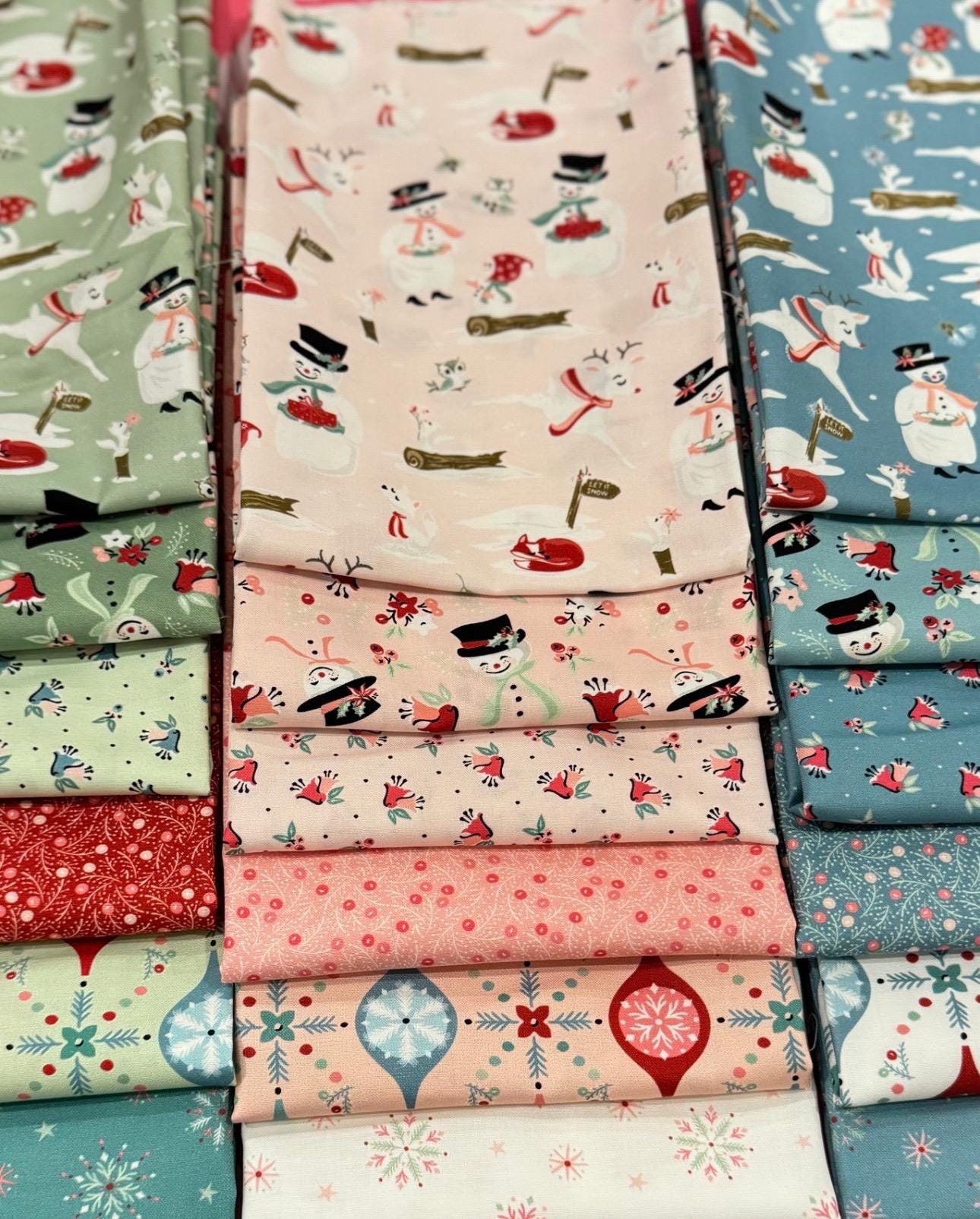 Frost and flurry | Merry Berries pink FL25604 | Poppie cotton | Sheri McCulley | vintage | In stock - holiday christmas