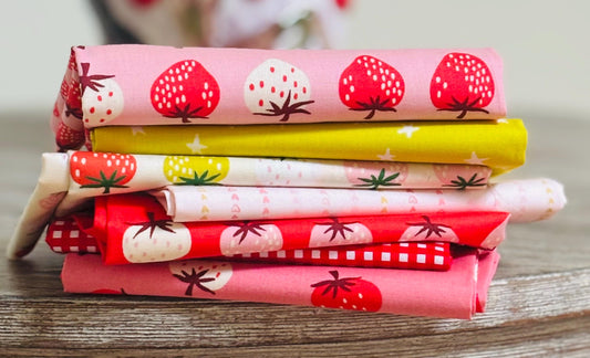 Strawberry Dreams | Fat quarters bundles 7 fabrics | AGF RBD | Ruby star Kimberly Kight