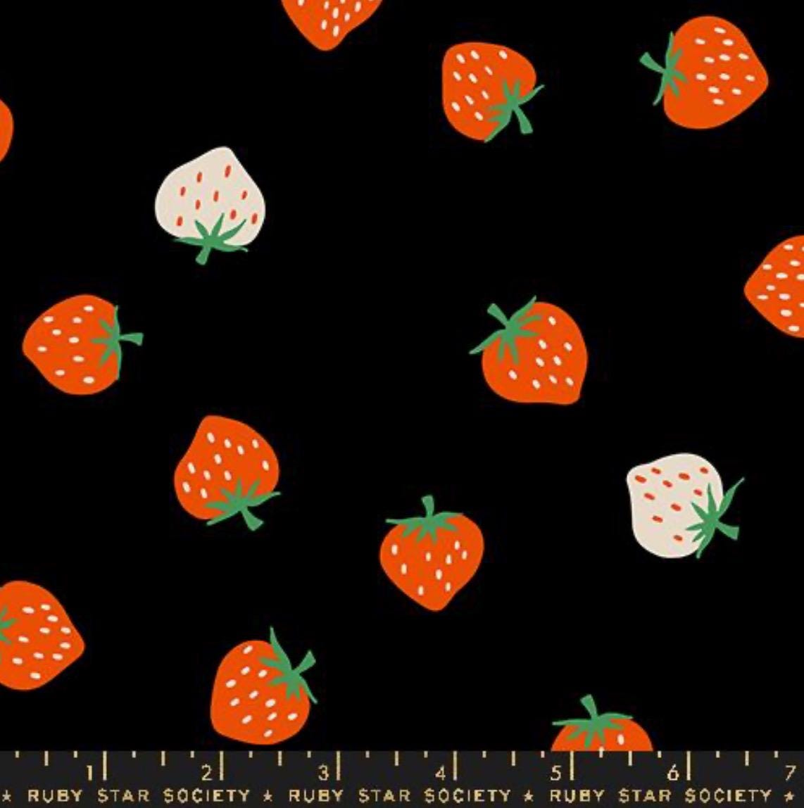 Strawberry black RS3085 Ruby Star | In stock - Kimberly Kight - summer - Retro Kitsch