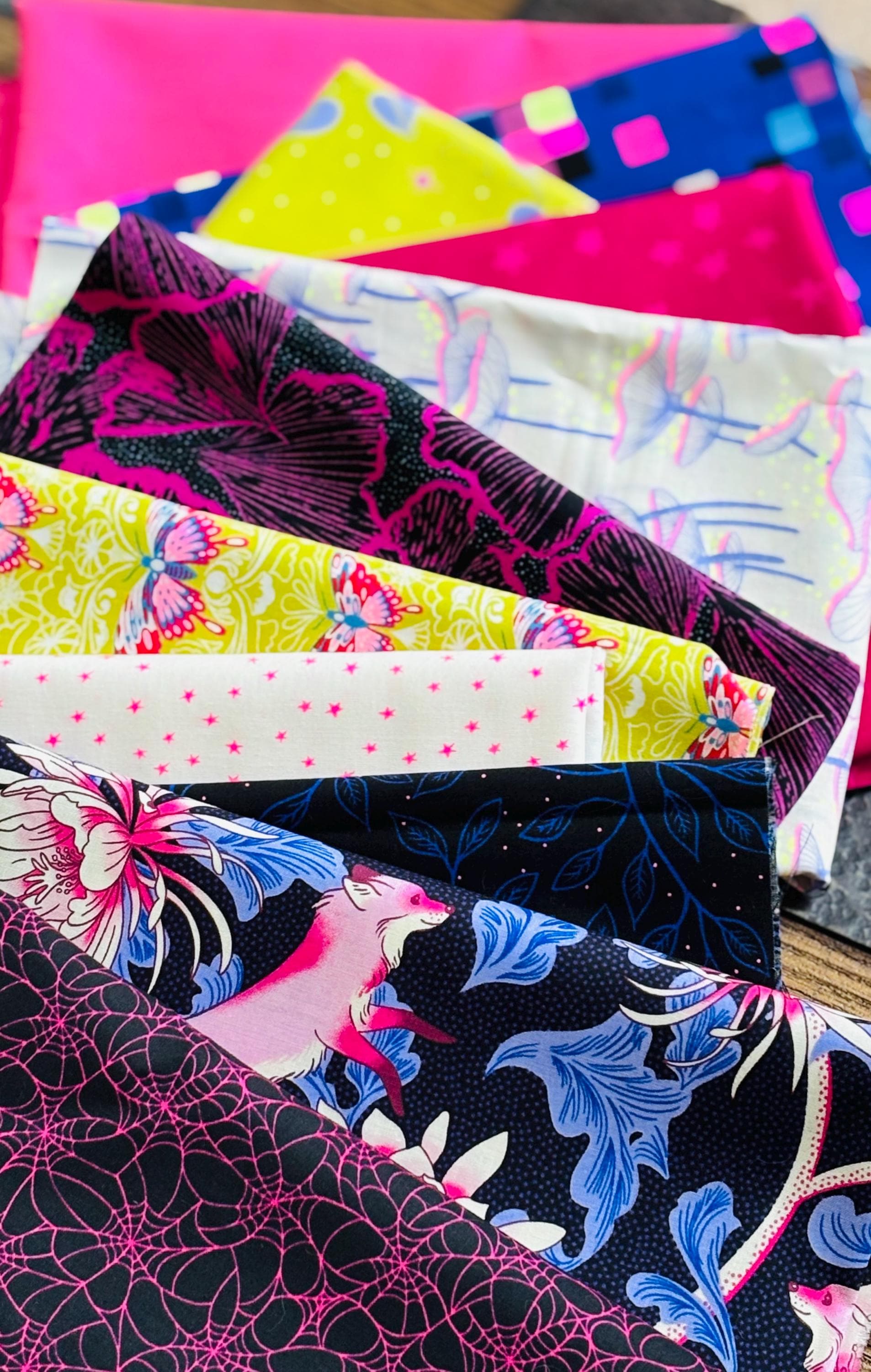 Glow garden and more Halloween 11 fat quarter OR 1/2 yd bundle - AGF - Sarah Watts - pure solids sweet n spooky - starry