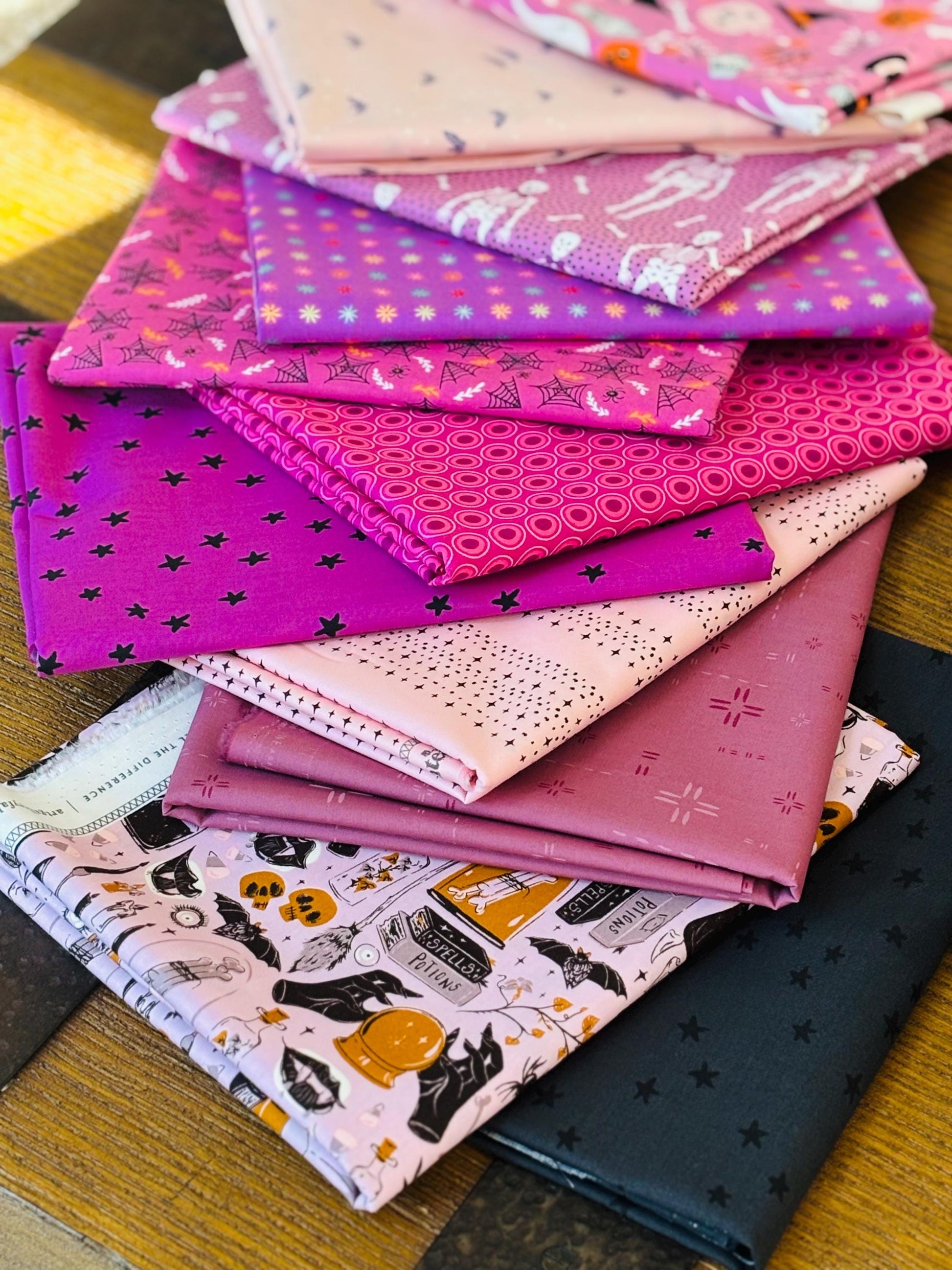 Pink and Mauve halloween Part 2 - 11 fat quarter ghost - pumpkin - Ruby star sweet n spooky