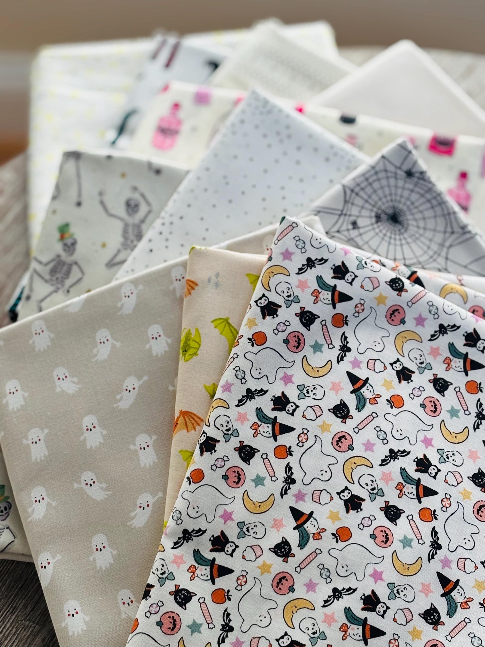 Faintly spooky 11 fat quarter Low volume - skeleton - pumpkin - RJR pure solids sweet n spooky ghost Part 3