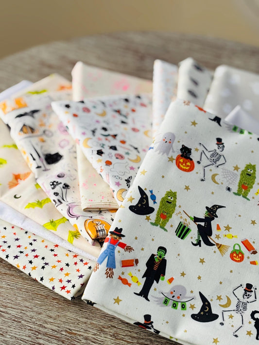 Faintly spooky 11 fat quarter Low volume - skeleton - pumpkin - RJR pure solids sweet n spooky ghost Part 4