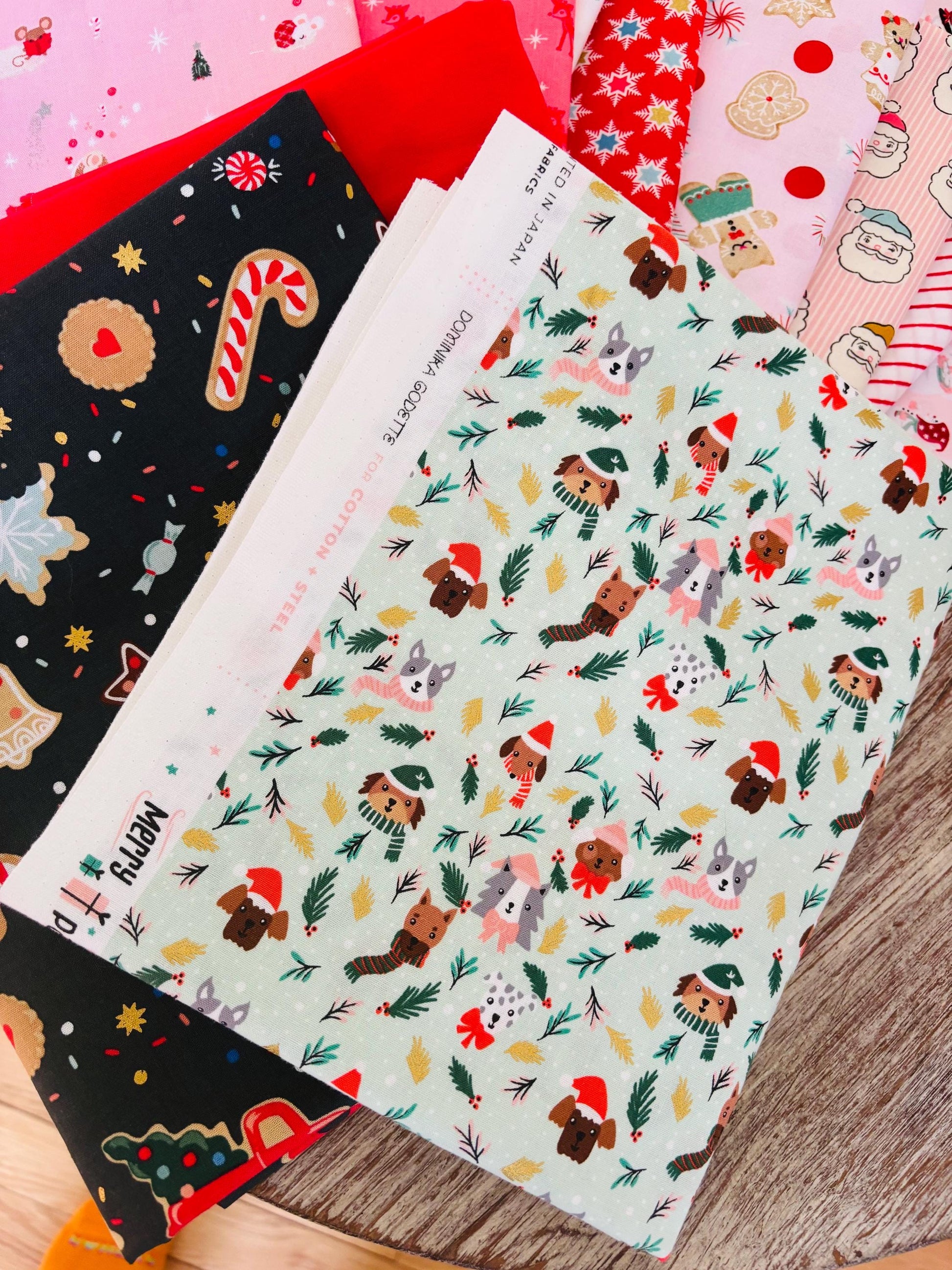 Holiday cuties 11 fat quarter classic christmas fairy presents metallic Santa