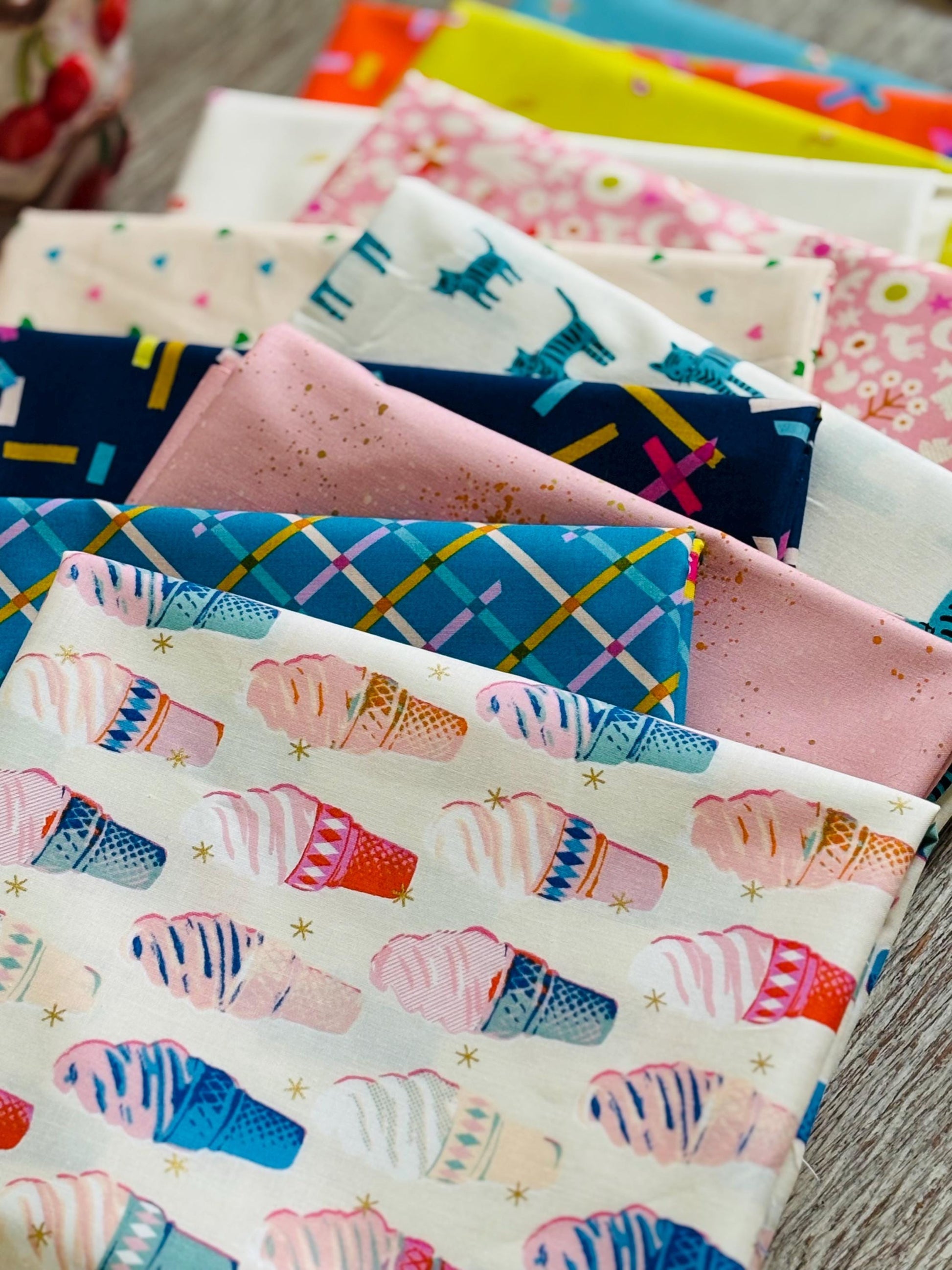 Ruby star society mash up11 fat quarter best day ever washi speckled starry catnap