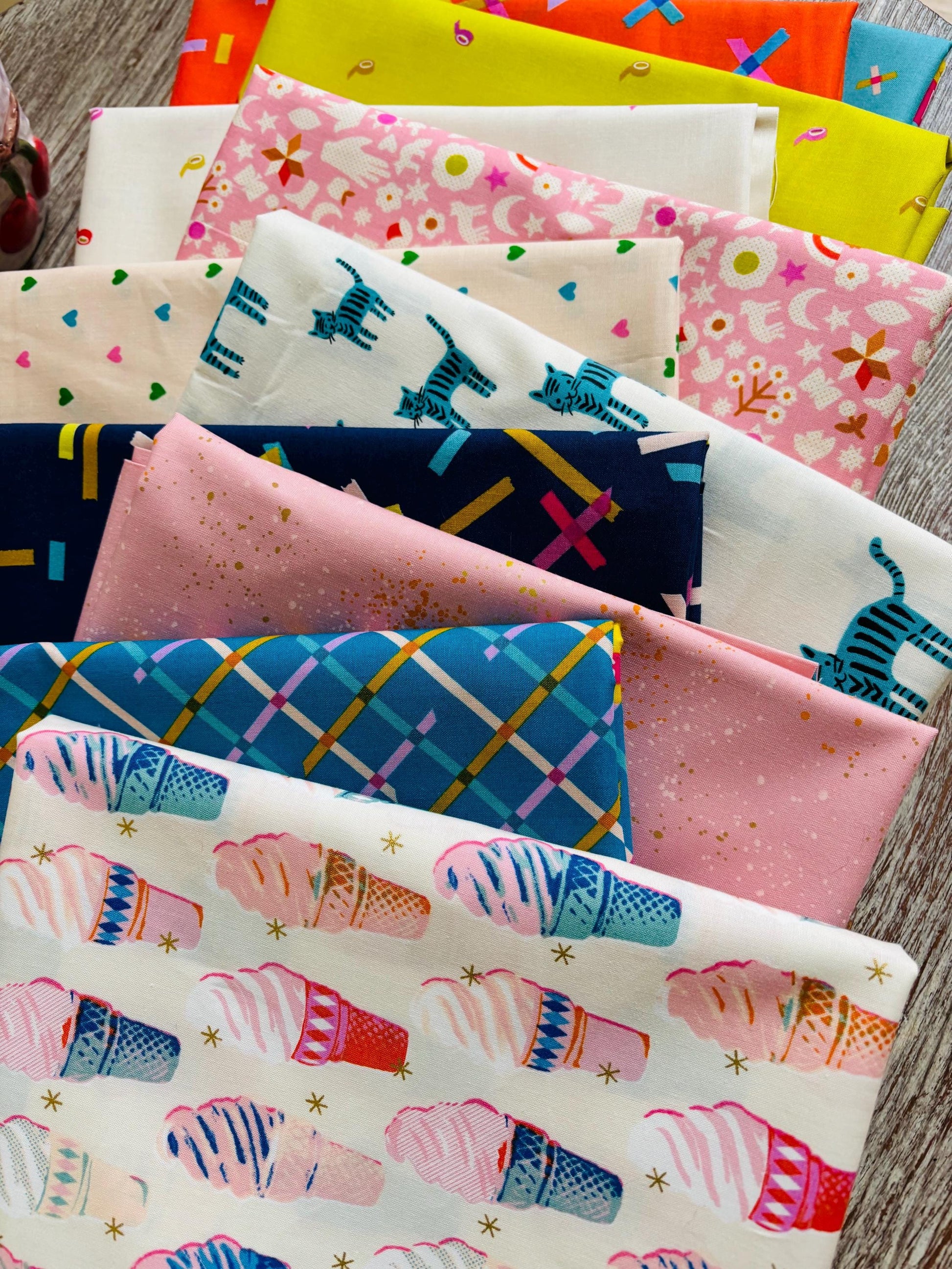 Ruby star society mash up11 fat quarter best day ever washi speckled starry catnap