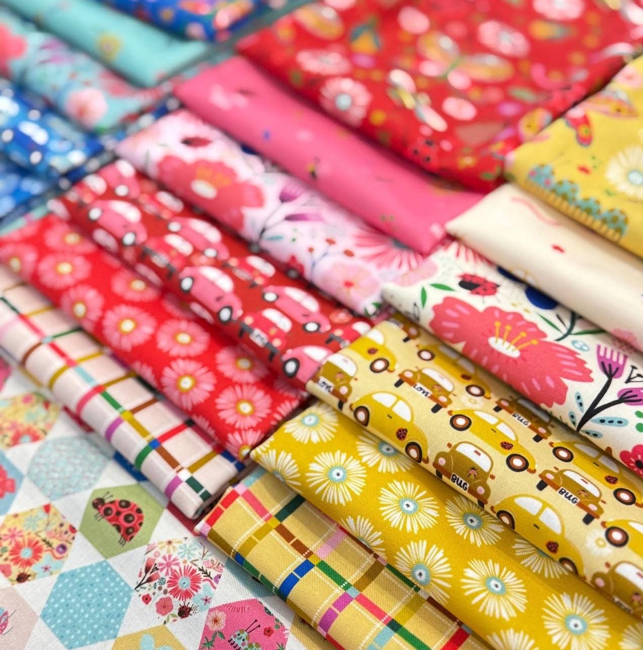 Preorder*** Hey love bug 19 FQ / 1/2 yards| Poppie cotton | McKenzie Elston | vintage | shipping February 2026