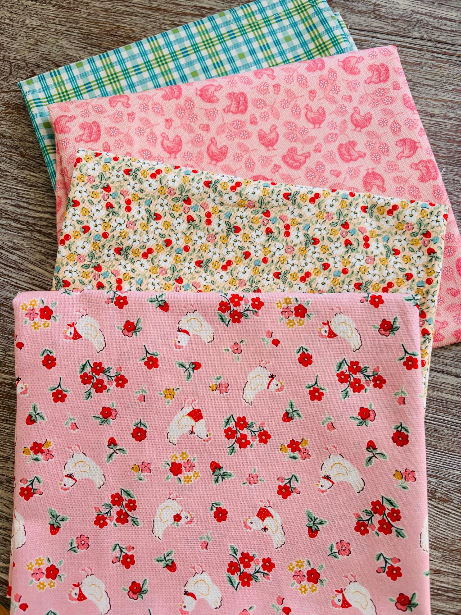 Hen house fun - chickens - 14 fat quarter bundle - farmhouse fancy - Lori holt - plaid Poppie cotton starry speckled