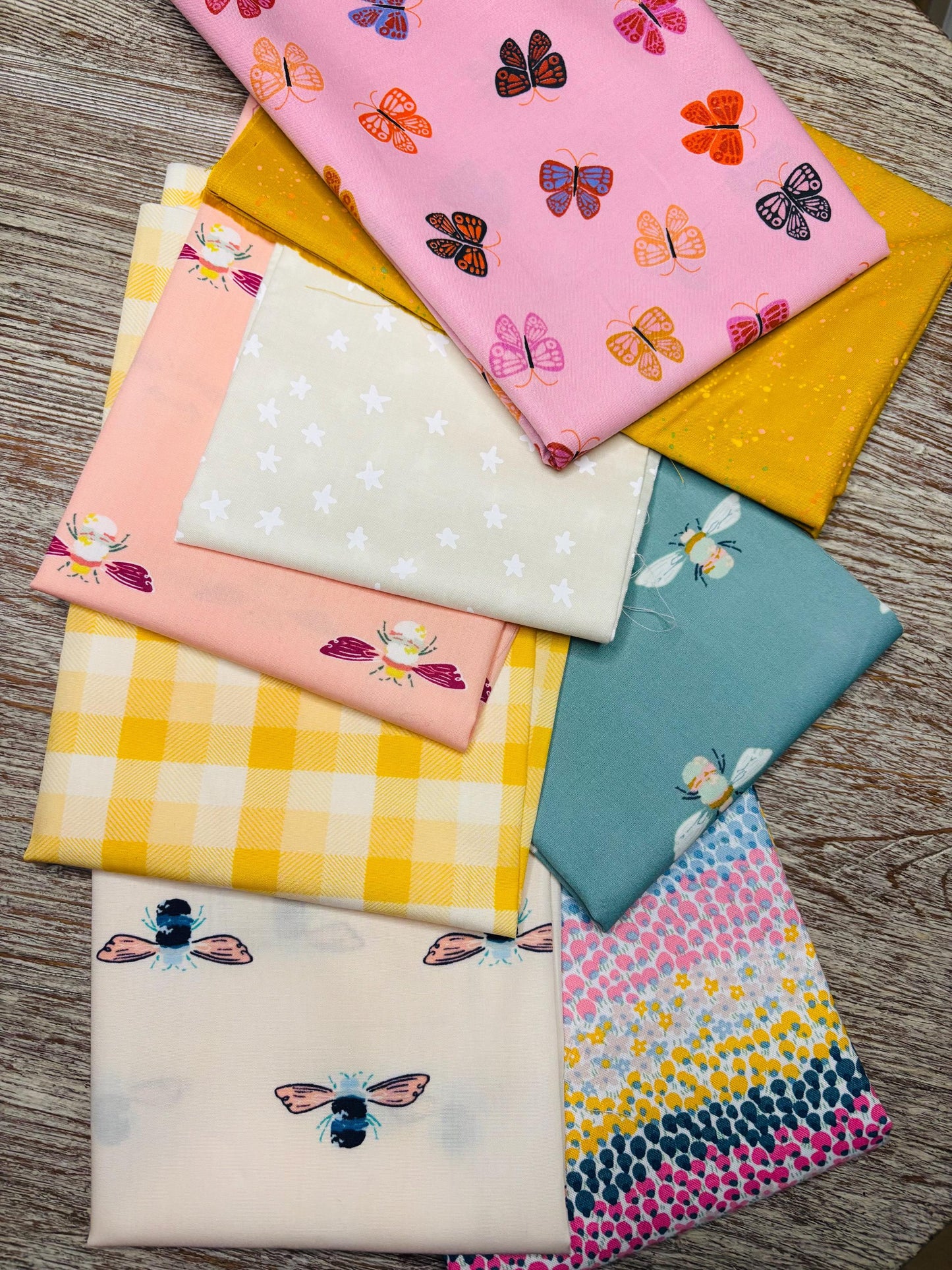 Spring arrival 13 fat quarter # 1 - Bumble AGF poppie cotton Starry ruby star