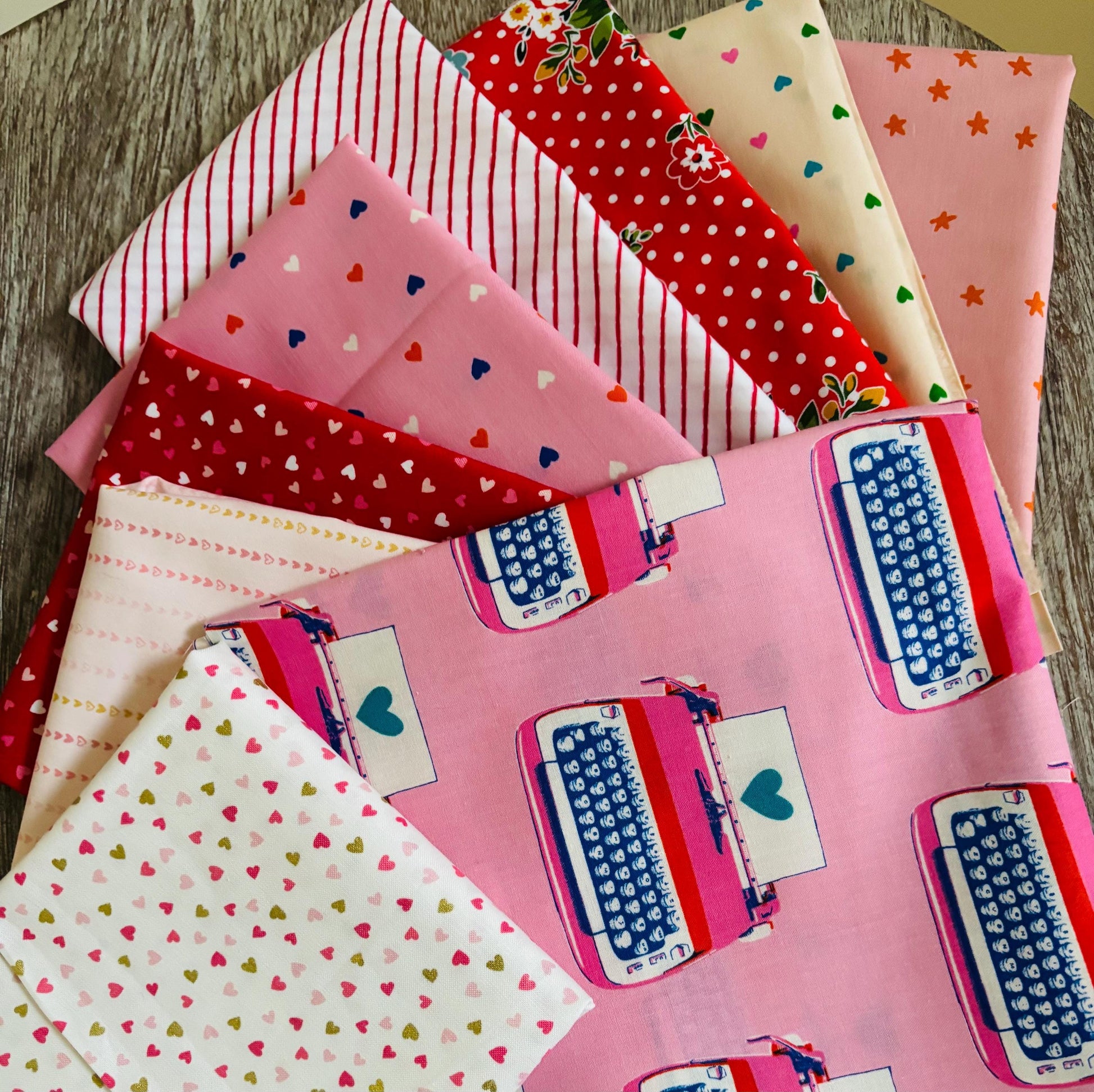 Heart to heart - 9 fat quarter bundle - Valentine curated bundle Ruby star RBD Starry