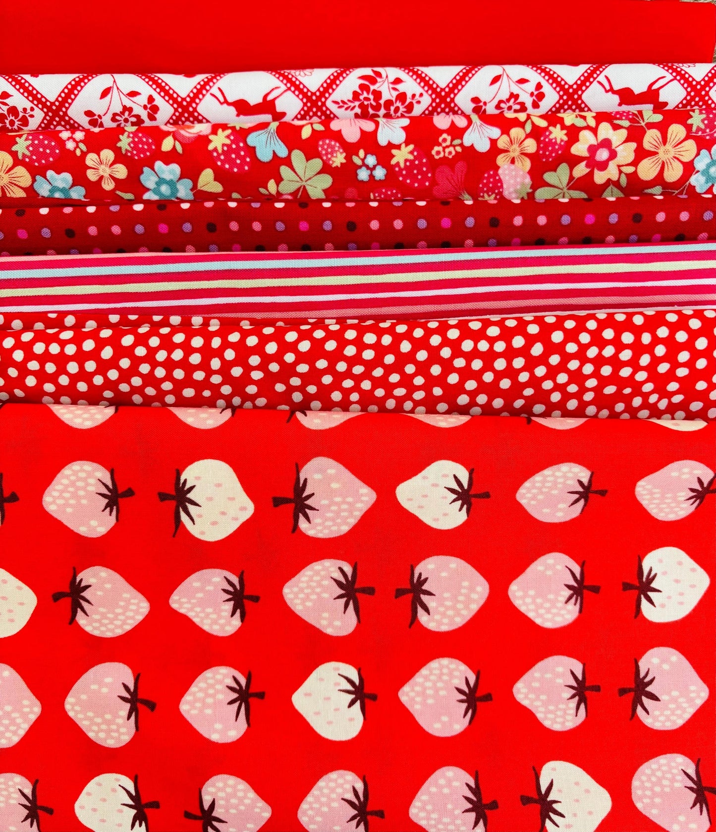 Mini bundle Fat eighth - 7 x 9" x 22" - red