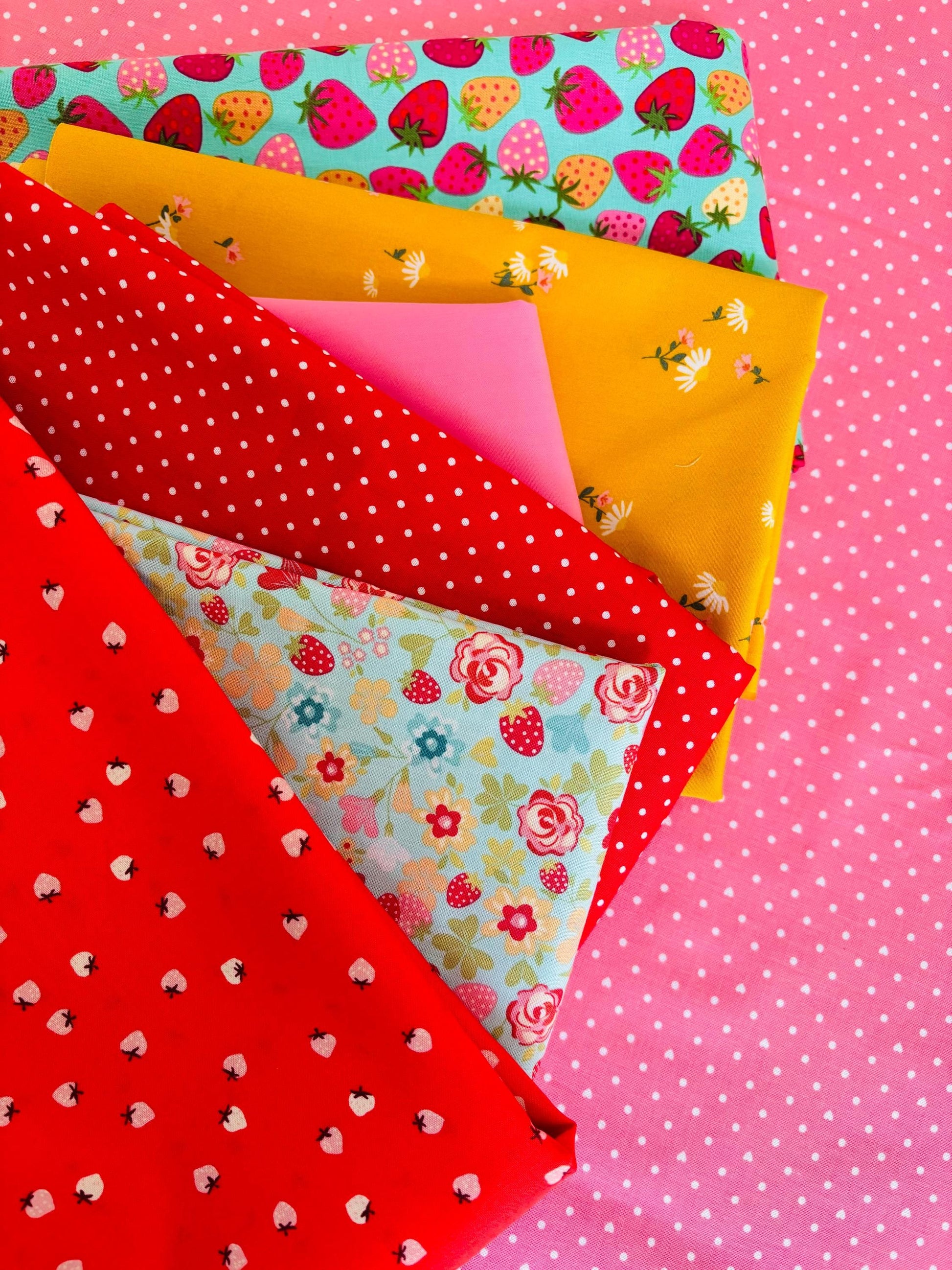 Strawberry and dots Fat Quarter Bundle – 100% Cotton, 7 Piece