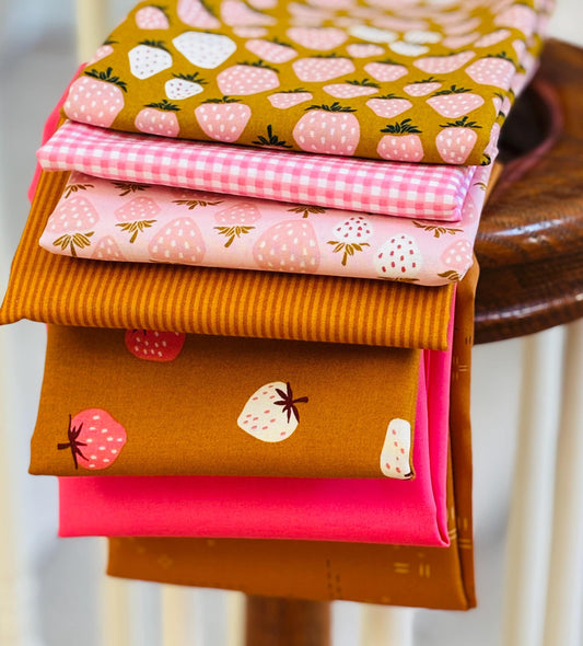 Golden berries - 7 fat quarter bundle strawberry gingham under the apple tree