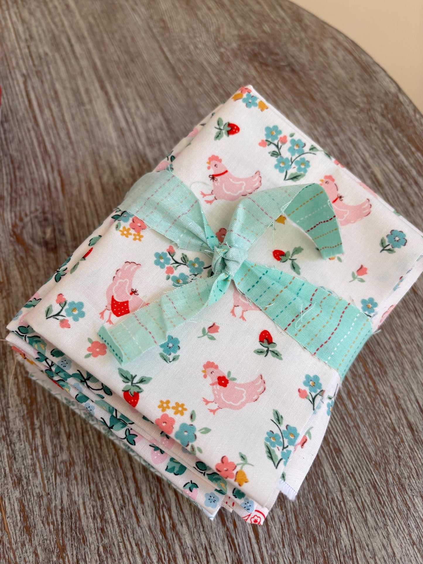 Best of Poppie light - 10 fat quarter bundle - farmhouse fancy - Poppie cotton