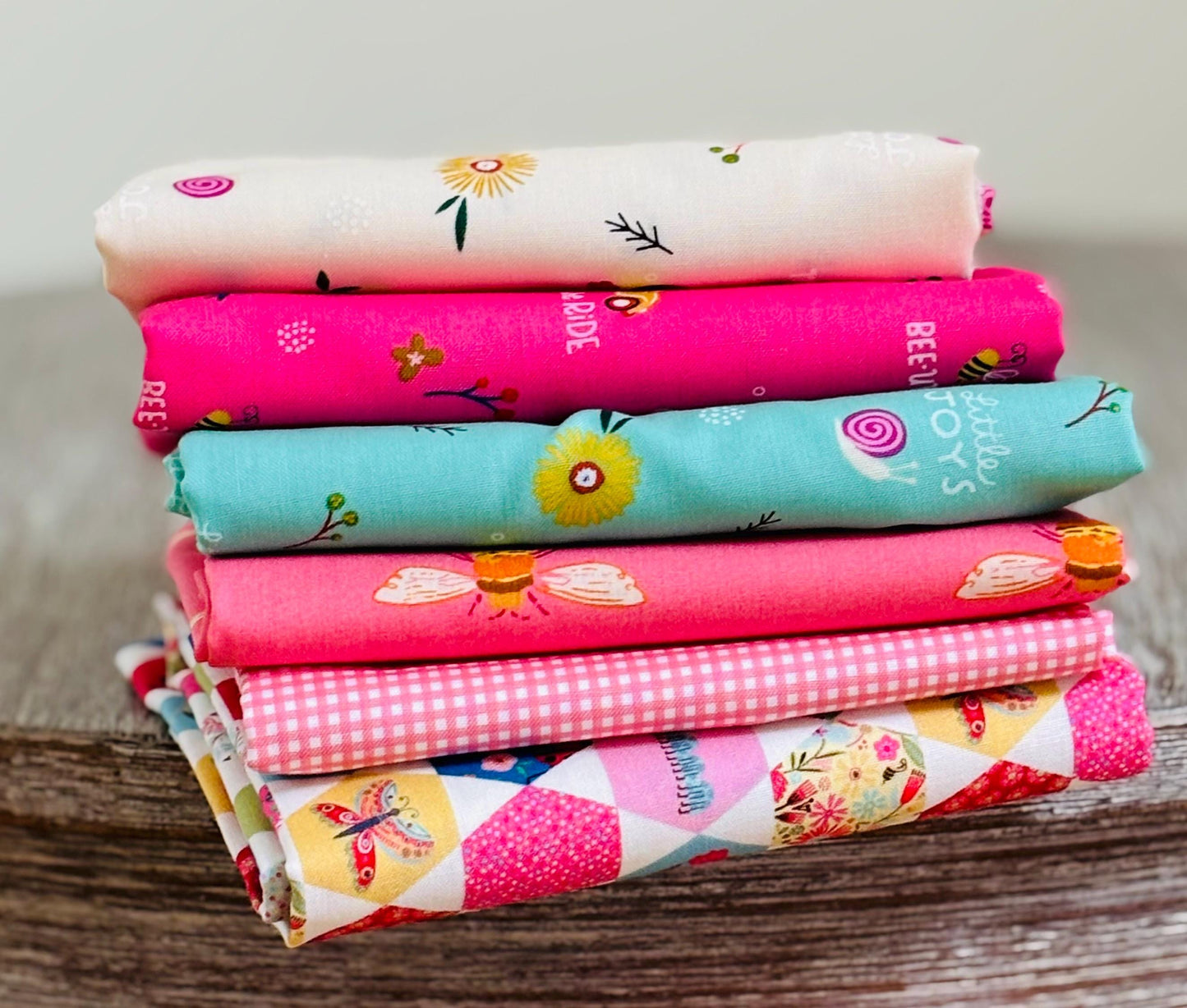Its the little things in life 6 FQ mini bundle AGF Poppie cotton Hey love bug