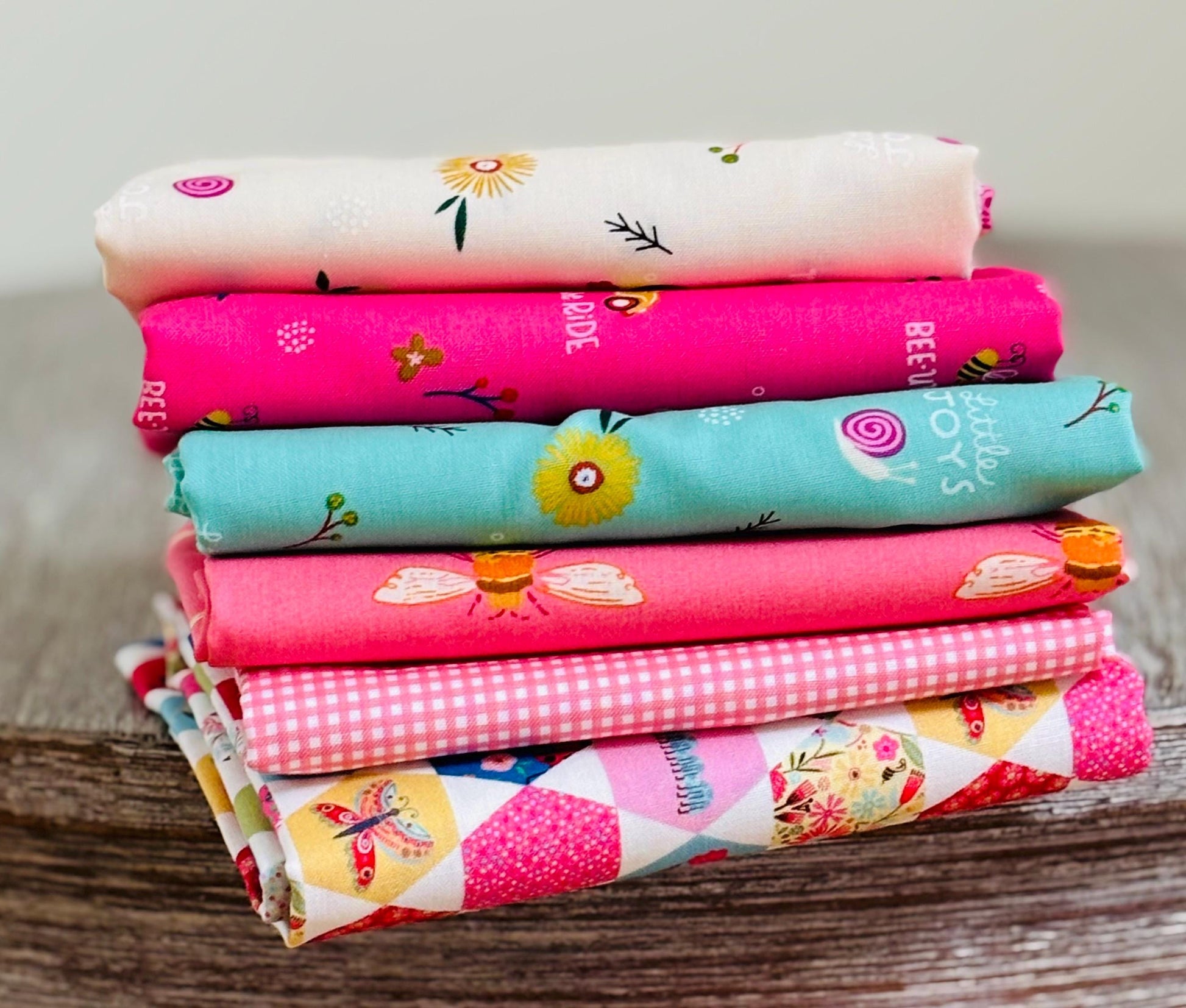 Its the little things in life 6 FQ mini bundle AGF Poppie cotton Hey love bug