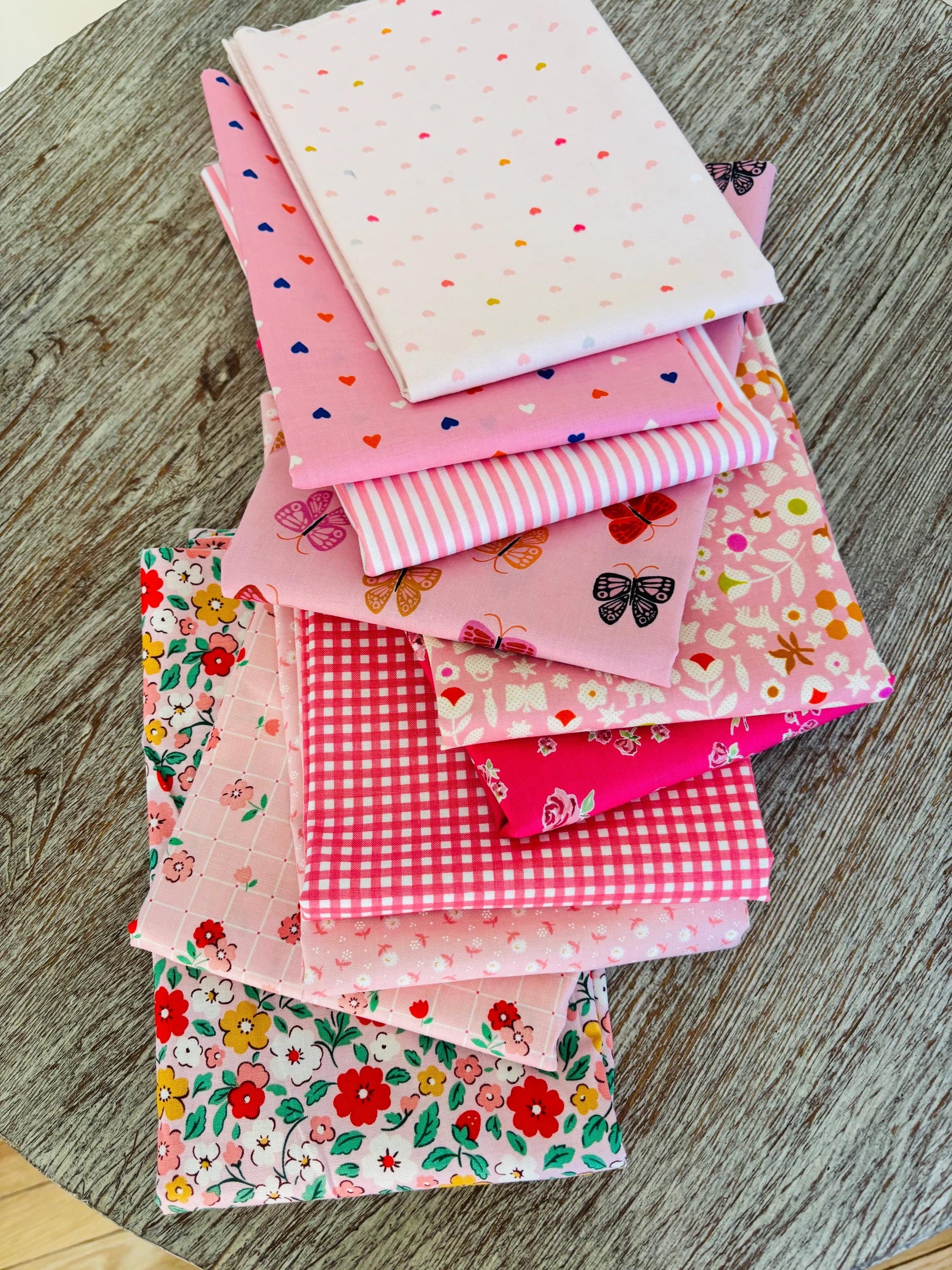 Ever so pink - 11 fat quarter bundle - Poppie Cotton #1