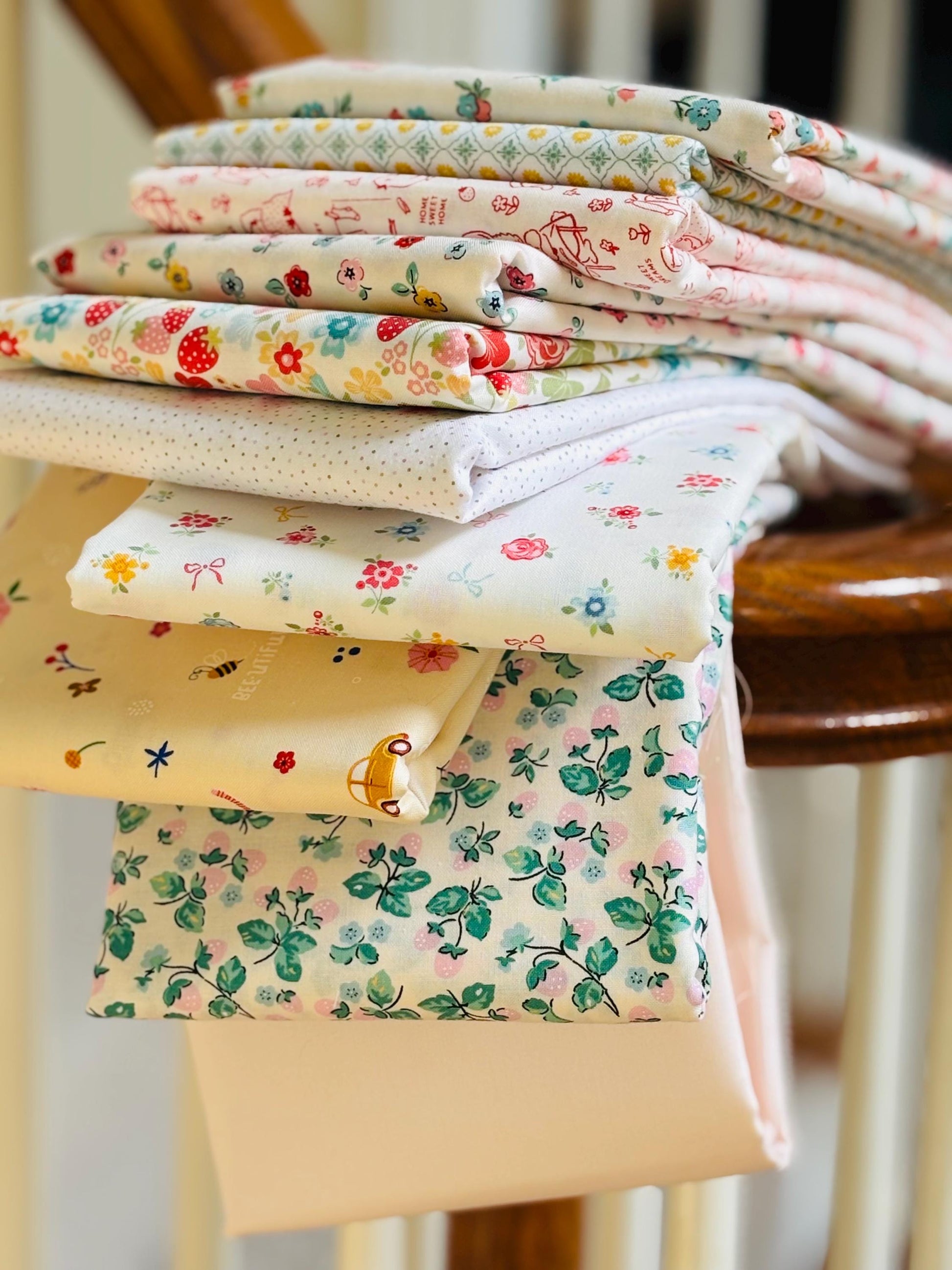 Best of Poppie light - 10 fat quarter bundle - farmhouse fancy - Poppie cotton